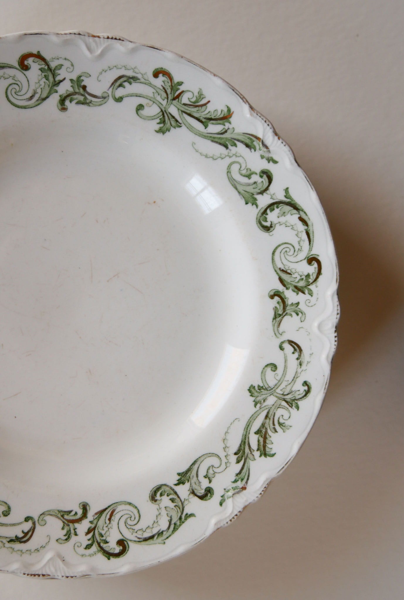 Vintage Berkeley J&G Meakin Hanley England Green Floral Plate Collection, Set of 8, Vintage Green England Plates, Vintage Made in England Plates, VIntage Plate COllection, Vintage Green Floral Plate Collection, Vintage Green Floral Plate Wall, Vintage Plate WAll Collection, Vintage Made in England Plates