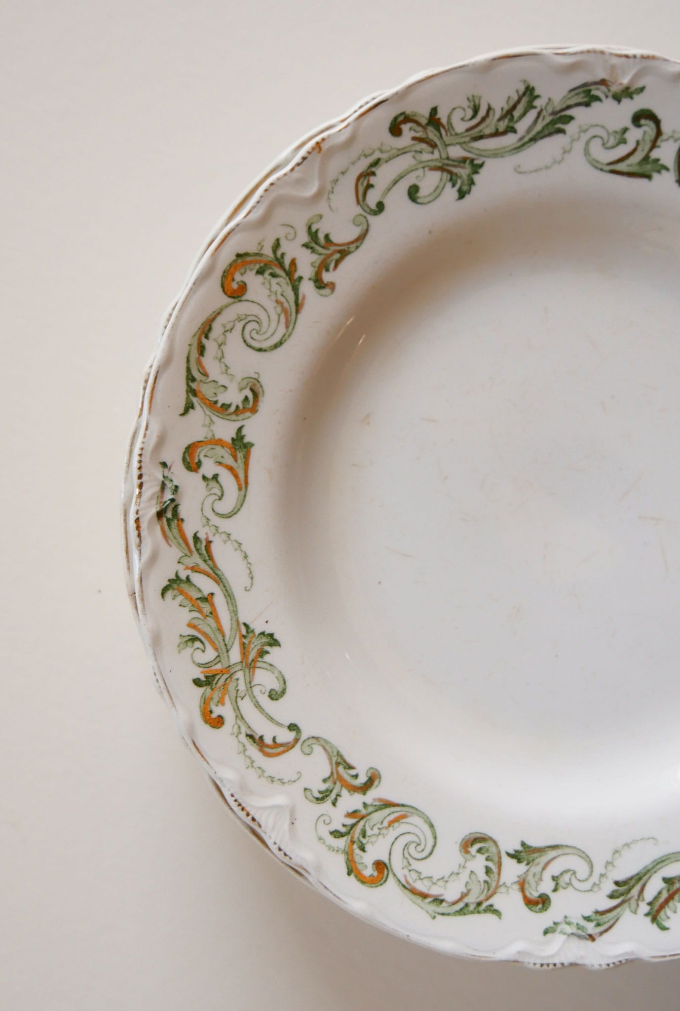 Vintage Berkeley J&G Meakin Hanley England Green Floral Plate Collection, Set of 8, Vintage Green England Plates, Vintage Made in England Plates, VIntage Plate COllection, Vintage Green Floral Plate Collection, Vintage Green Floral Plate Wall, Vintage Plate WAll Collection, Vintage Made in England Plates