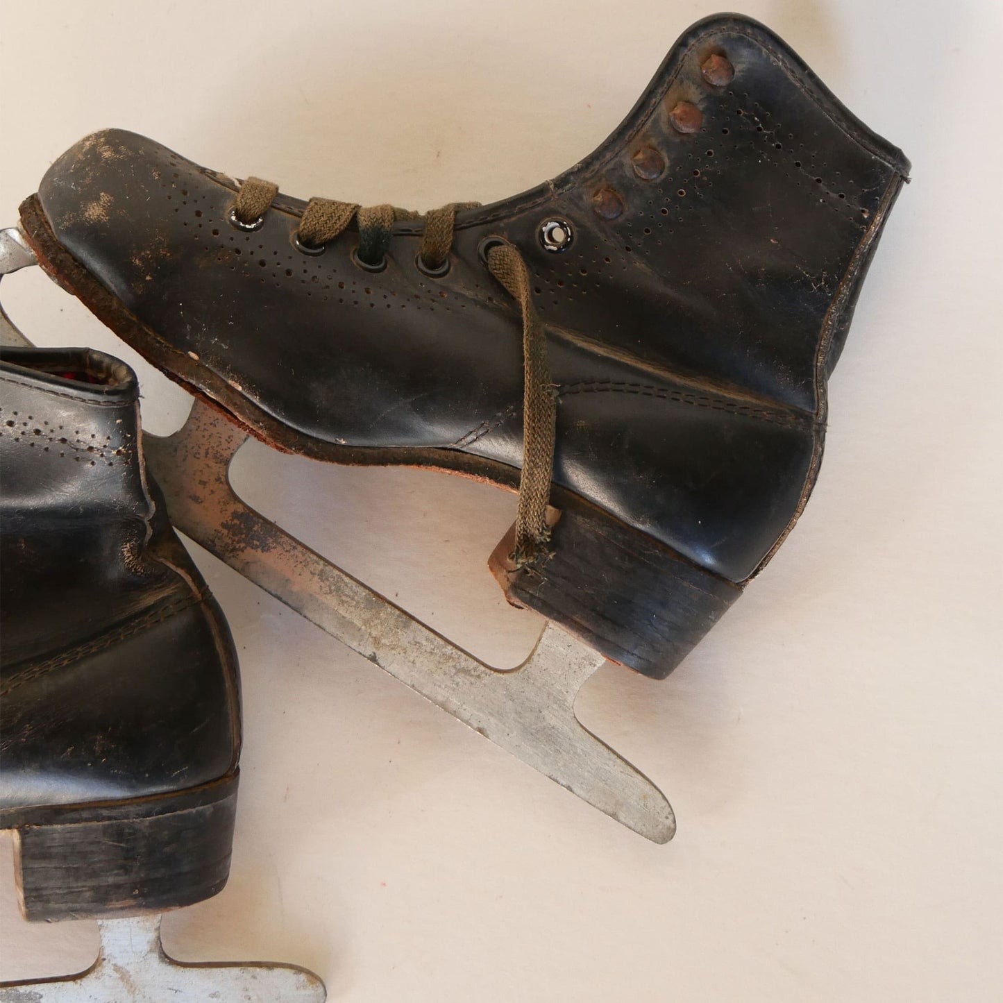 Vintage Black Children's Ice Skates with Laces, Antique Ice Skates