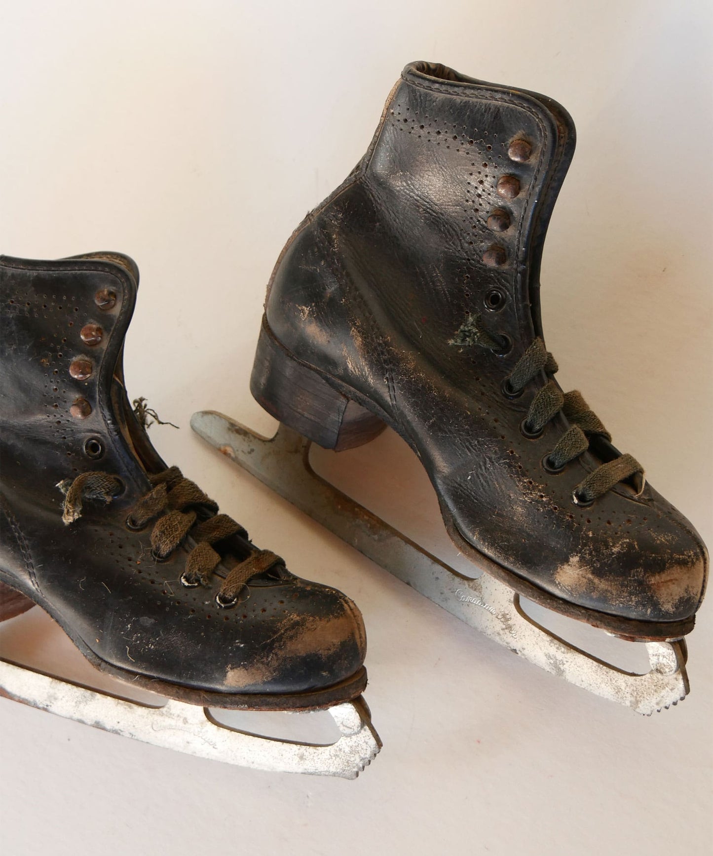 Vintage Black Children's Ice Skates with Laces, Antique Ice Skates