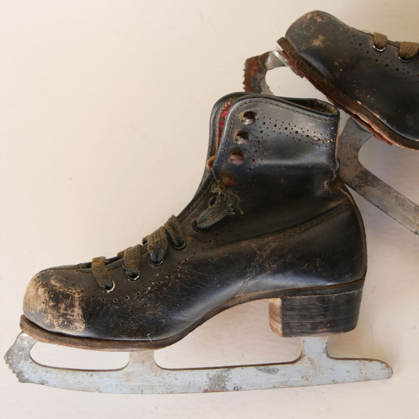 Vintage Black Children's Ice Skates with Laces, Antique Ice Skates