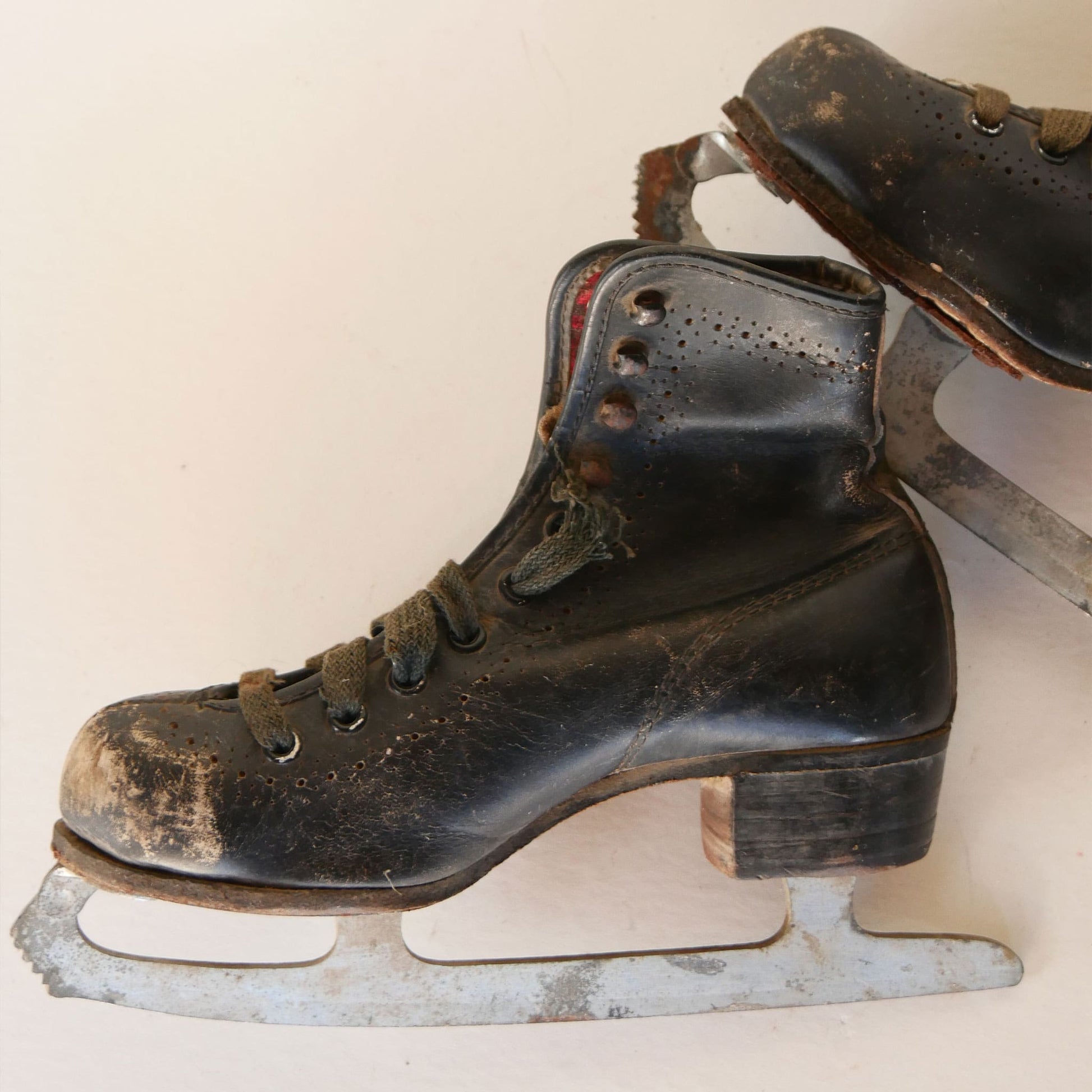 Vintage Black Children's Ice Skates with Laces, Antique Ice Skates