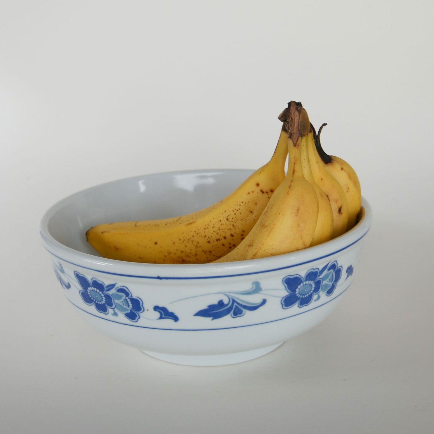 Vintage White and Blue Floral Bowl, Vintage White and Blue Fruit Bowl, Vintage  Kitchen Bowl, Vintage Blue and White Kitchen Decor