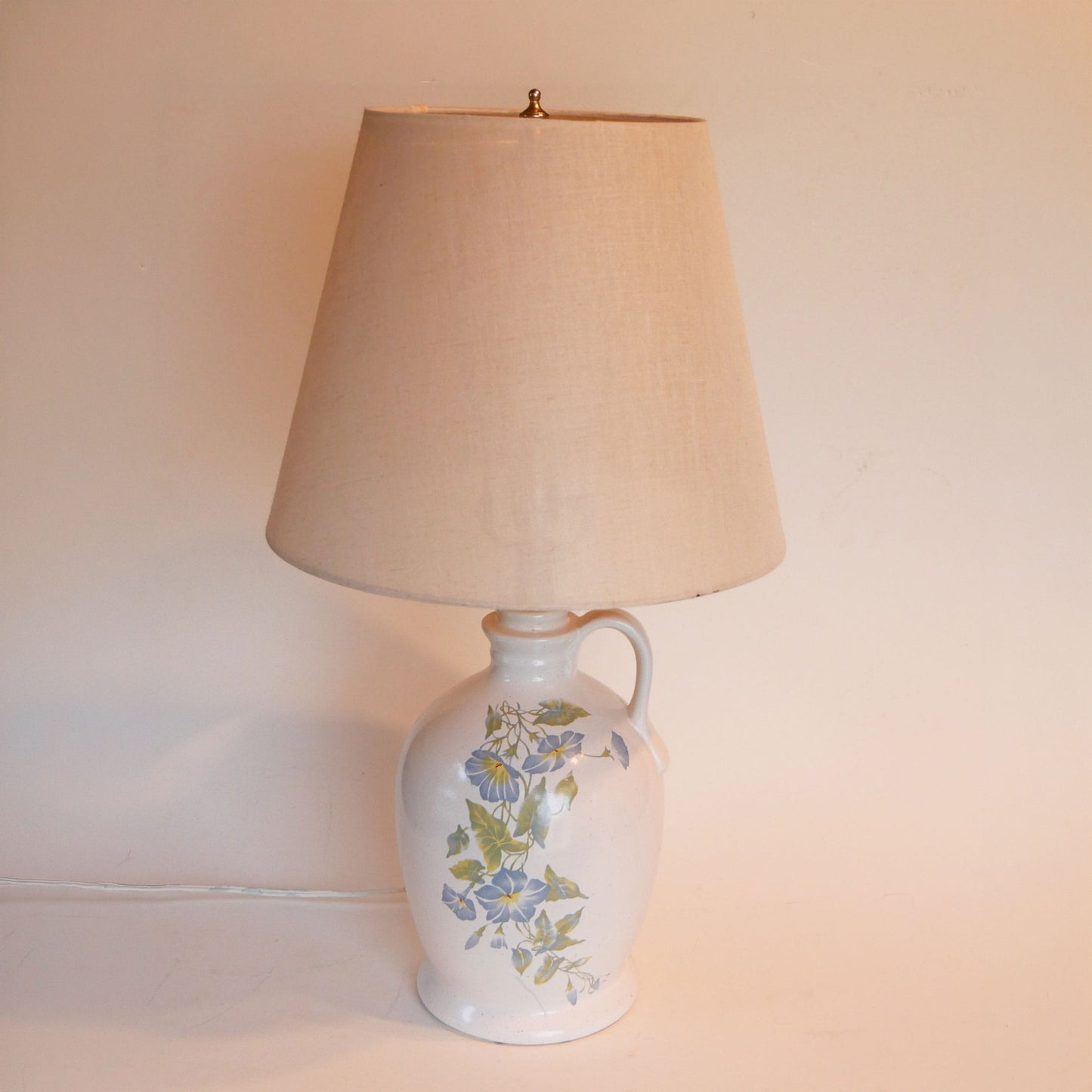 Vintage Blue Floral Ceramic Jug Table Lamp, Cottage Light, Vintage Cottagecore Lighting, Vintage Cottage Lighting, Vintage Cottagecore Lamp, Cottagecore Table Lamp