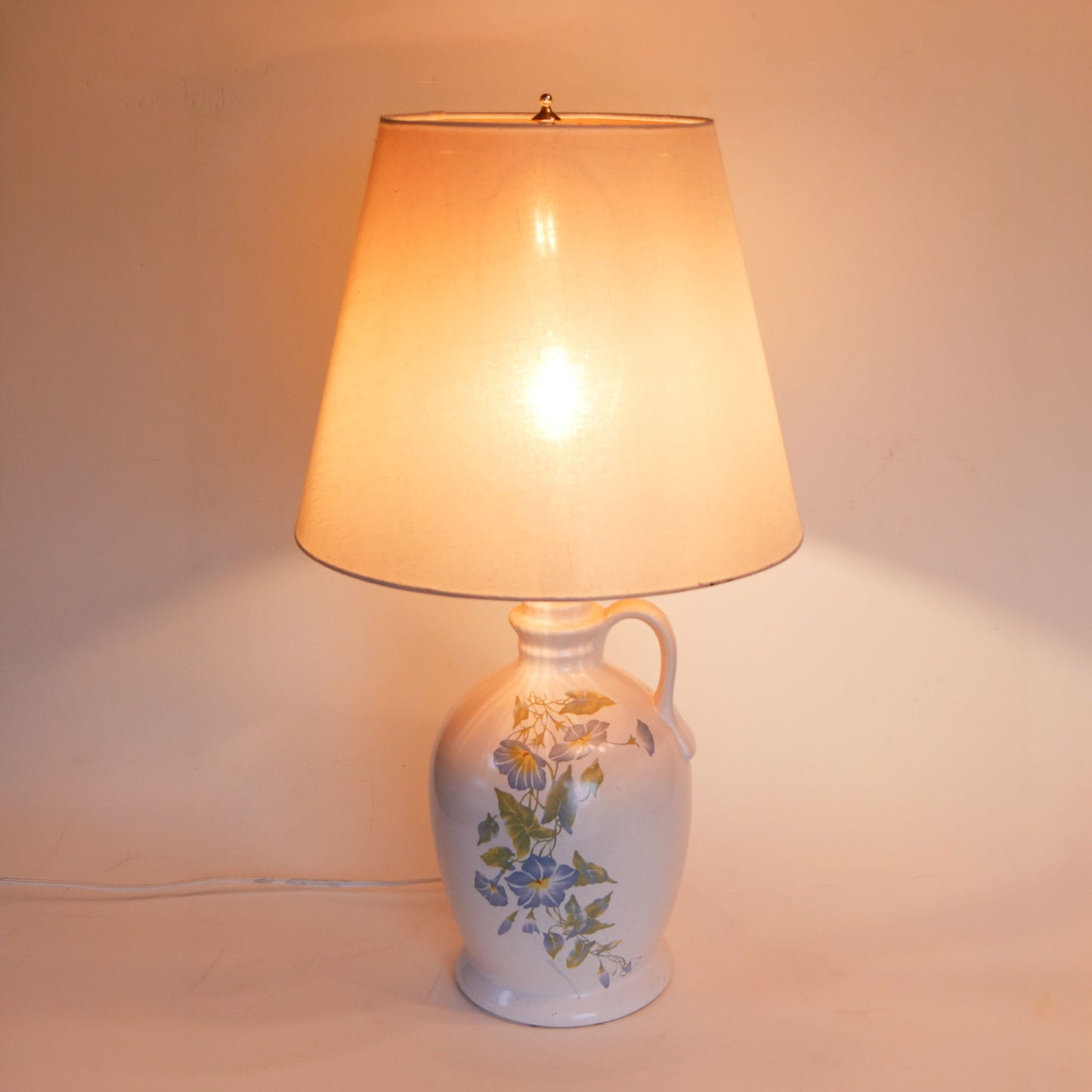 Vintage Blue Floral Ceramic Jug Table Lamp, Cottage Light, Vintage Cottagecore Lighting, Vintage Cottage Lighting, Vintage Cottagecore Lamp, Cottagecore Table Lamp