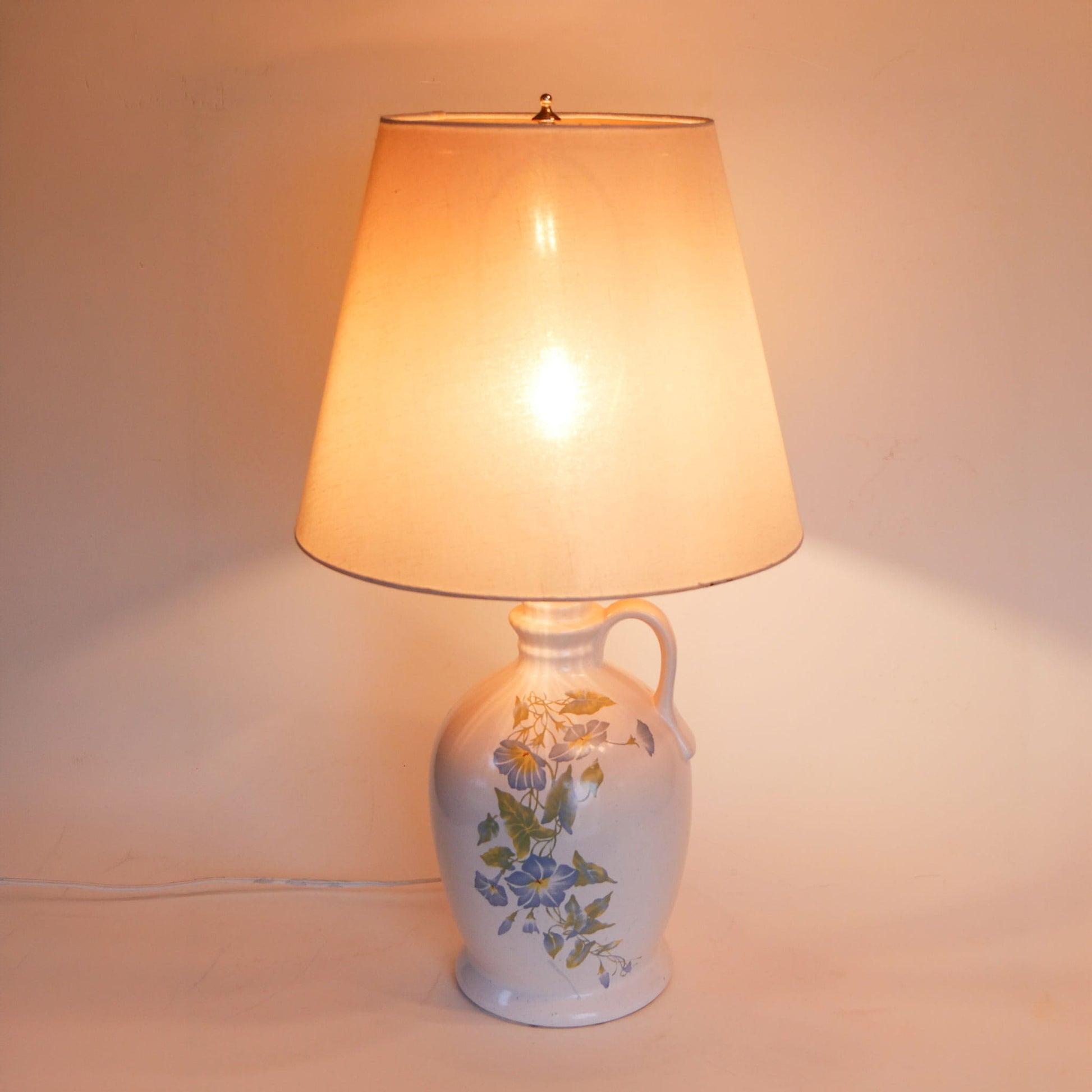 Vintage Blue Floral Ceramic Jug Table Lamp, Cottage Light, Vintage Cottagecore Lighting, Vintage Cottage Lighting, Vintage Cottagecore Lamp, Cottagecore Table Lamp