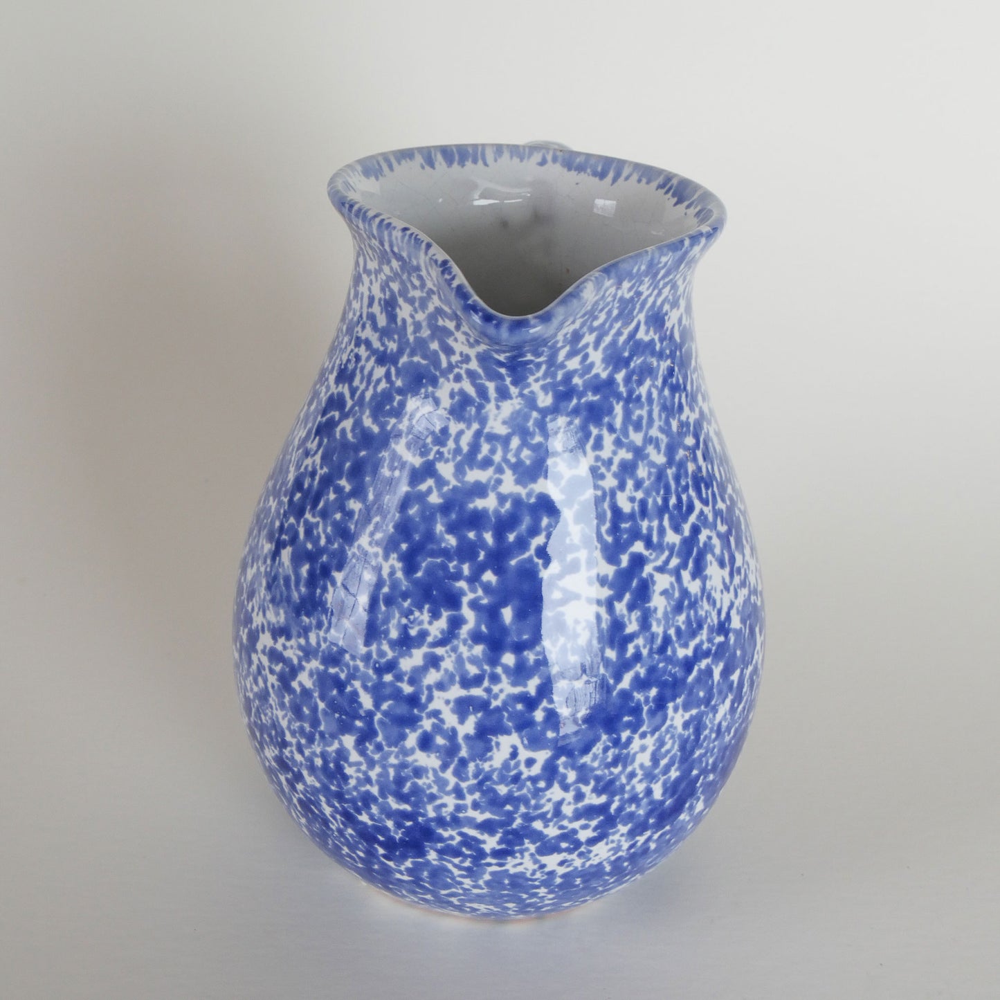 Vintage Blue Spongware Pottery Pitcher. Blue Speckled PItcher, Vintage Spongeware Pitcher, Vintage Blue Kitchen Decor, Vintage Pitcher