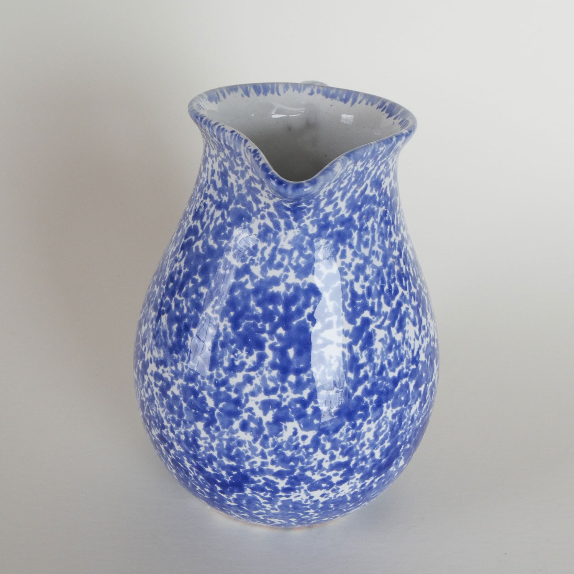 Vintage Blue Spongware Pottery Pitcher. Blue Speckled PItcher, Vintage Spongeware Pitcher, Vintage Blue Kitchen Decor, Vintage Pitcher
