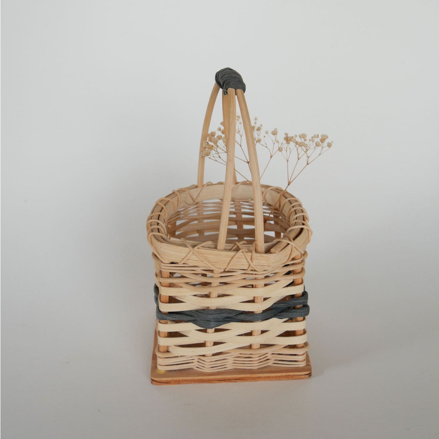 Small Vintage WIcker BAsket with Handle, Blue Striped Basket, Vintage Basket Blue Stripe