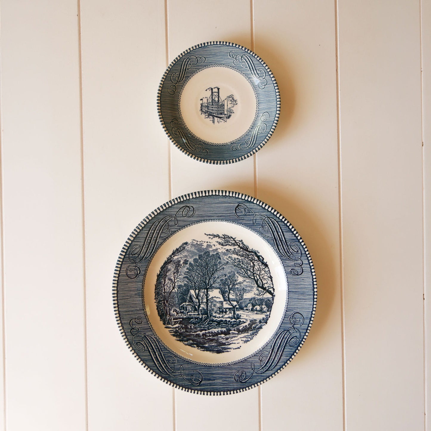 Blue and White Currier & Ives Plate Pair, Blue and White Plate Decor, Vintage Plate Wall, Vintage Currier and Ives Plates, VIntage Blue and White Plate Wall