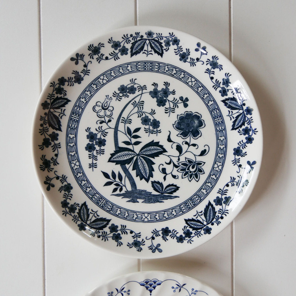 Vintage Blue and White Plate Set of 3, Vintage Plate Wall, Vintage Cottage Wall Decor, Vintage COttage Plate Wall, Vintage Cottagecore Wall Decor, Vintage Plates, Vintage Blue and White Plate Wall