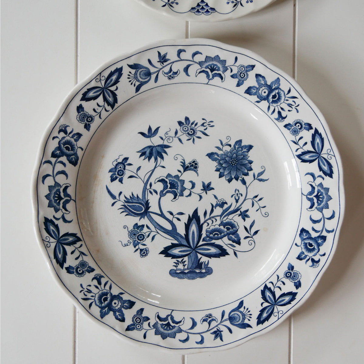 Vintage Blue and White Plate Set of 3, Vintage Plate Wall, Vintage Cottage Wall Decor, Vintage COttage Plate Wall, Vintage Cottagecore Wall Decor, Vintage Plates, Vintage Blue and White Plate Wall