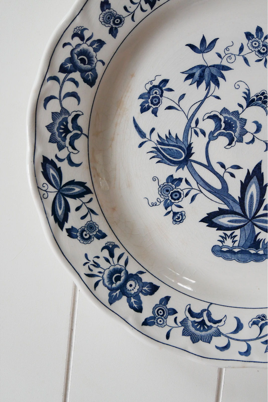 Vintage Blue and White Plate Set of 3, Vintage Plate Wall, Vintage Cottage Wall Decor, Vintage COttage Plate Wall, Vintage Cottagecore Wall Decor, Vintage Plates, Vintage Blue and White Plate Wall