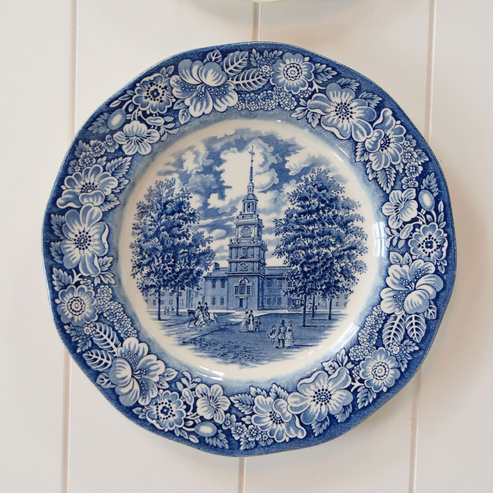 Vintage Blue and White Plate Gallery Wall Collection, Set of 3, Blue and White Plate Gallery Wall, Vintage Blue and White Plate Wall, Vintage Plate Wall