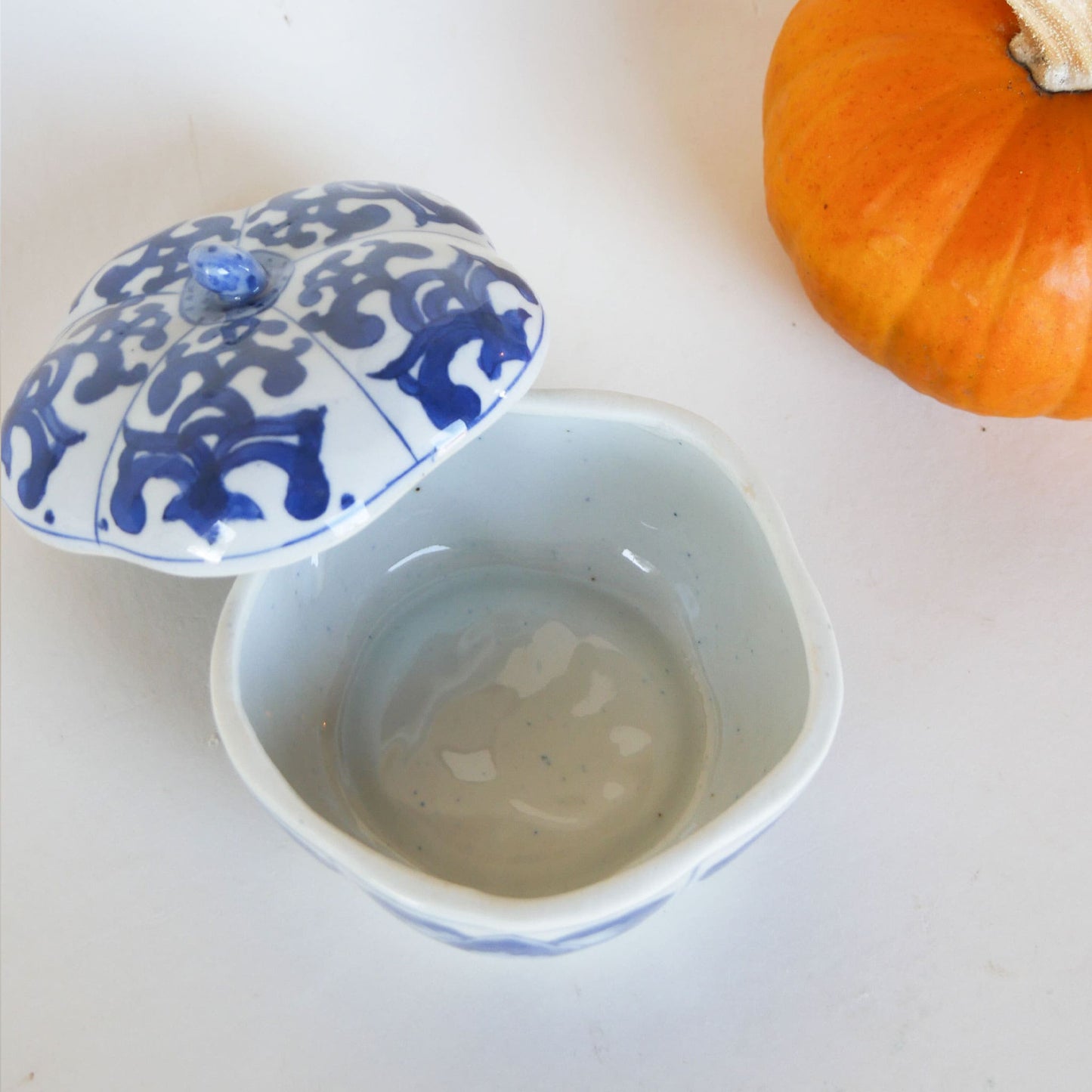 Vintage Blue and White Porcelain Pumpkin Dish with Lid, Handpainted Blue and White Pumpkin Decor, Porcelain Pumpkin Dish with lid