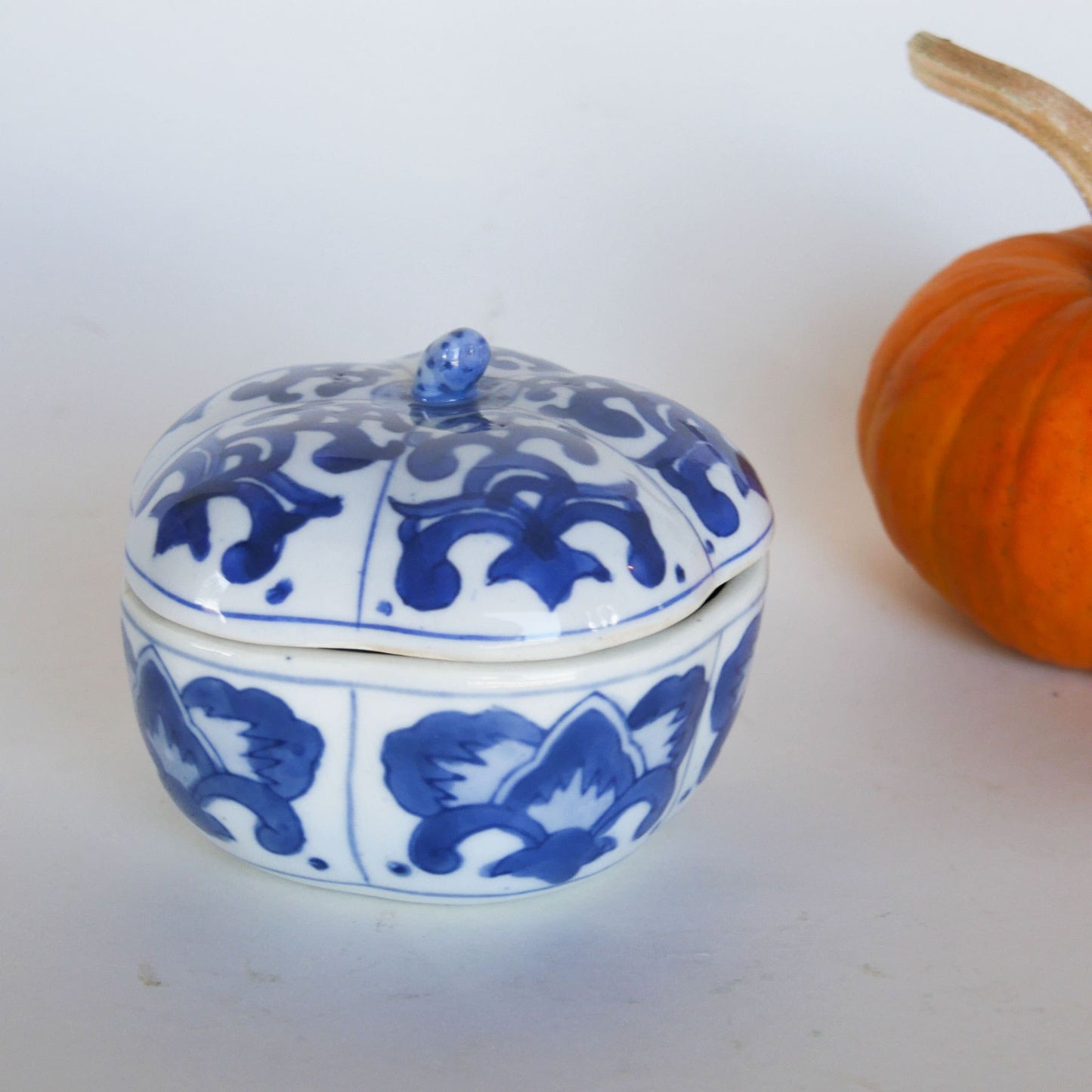 Vintage Blue and White Porcelain Pumpkin Dish with Lid, Handpainted Blue and White Pumpkin Decor, Porcelain Pumpkin Dish with lid
