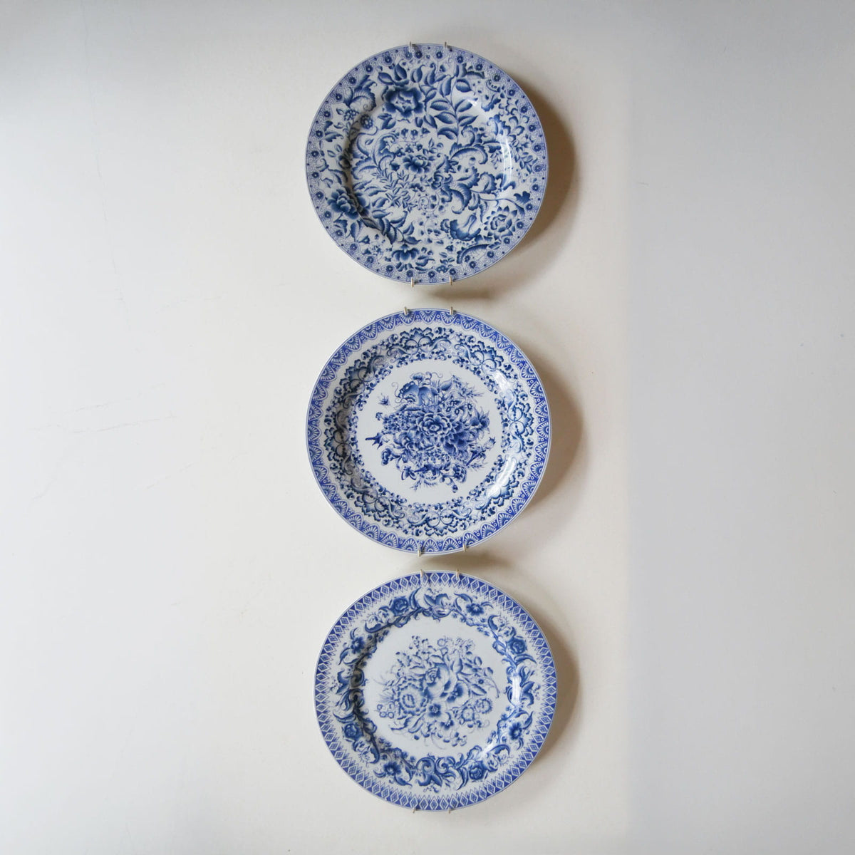 Vintage Blue and White Plate Set of 3, Vintage Plate Wall, Vintage Cottage Wall Decor, Vintage COttage Plate Wall, Vintage Cottagecore Wall Decor, Vintage Plates, Vintage Blue and White Plate Wall