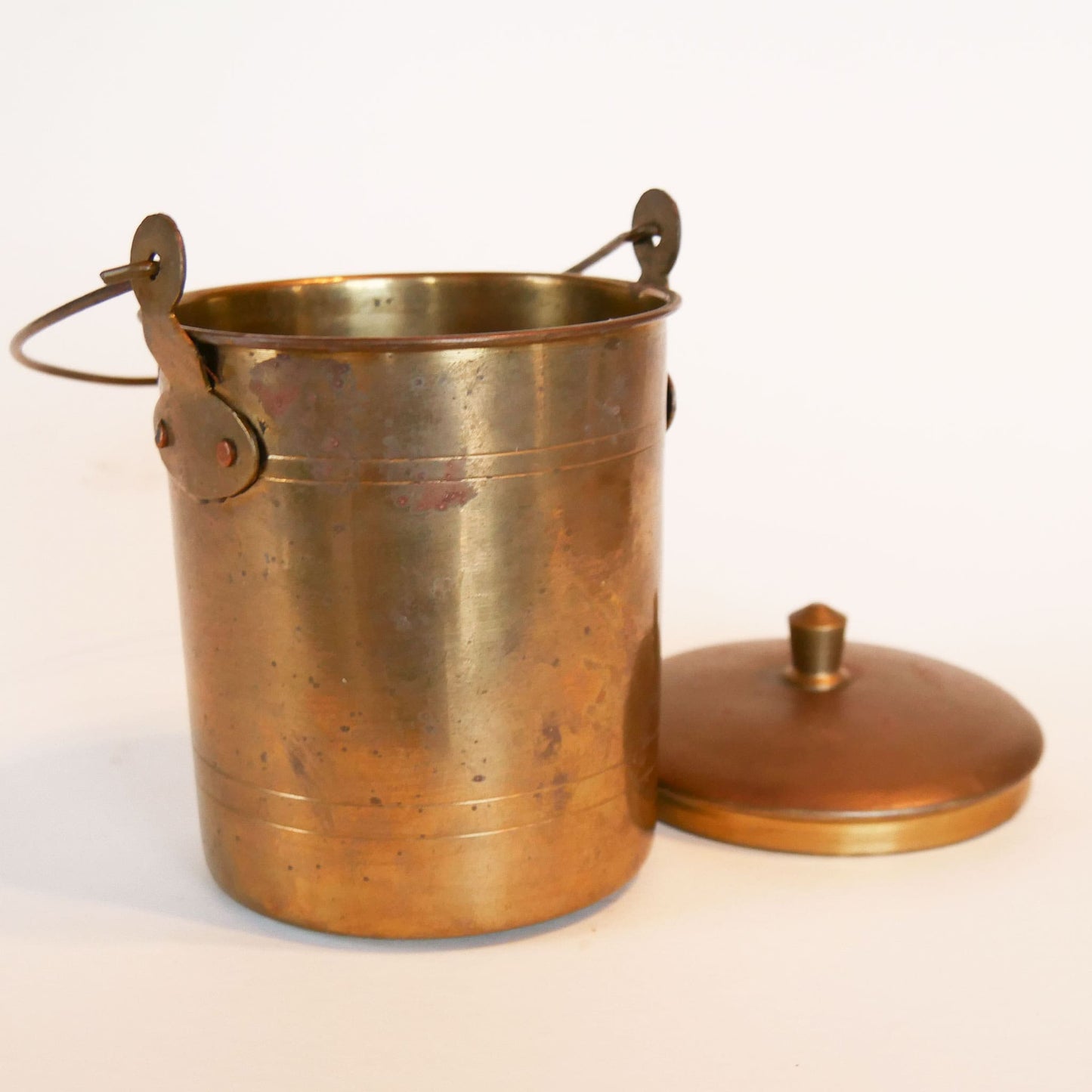 Vintage Brass Container with Lid and Swing Handle, Vintage Brass Decor, VIntage Home Decor, Vintage Farmhouse Decor