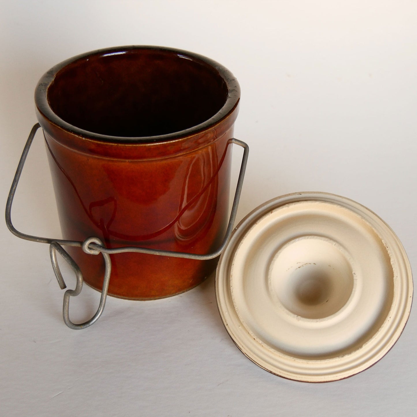Large Vintage Light Brown Glazed Butter Crock with Metal Fastener, Vintage Farmhouse Stoneware, Vintage Brown Salt Glaze Crock, Vintage Stoneware Crock, Primitive Brown Crock, Vintage Brown Stoneware Jar and Lid, Vintage Home Decor