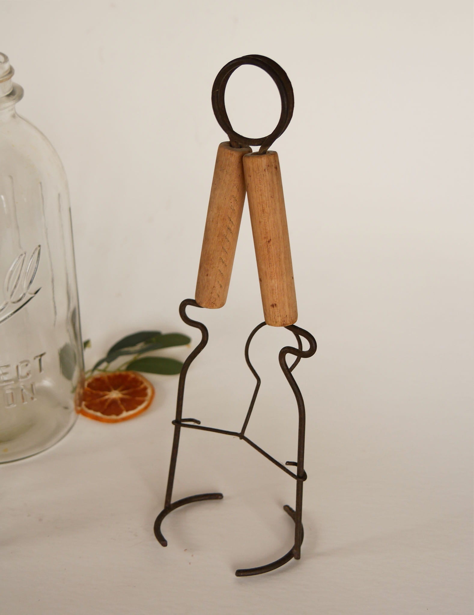 1940s Vintage Wire and Wooden Handle Canning Jar Lifter, Farmhouse Canning Decor, Vintage Canning Decor, Antique Canning Decor, Vintage Canning Jar HOlder, Primitive Canning Decor