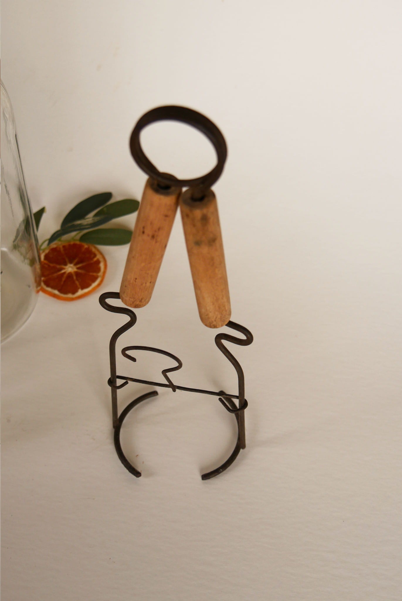 1940s Vintage Wire and Wooden Handle Canning Jar Lifter, Farmhouse Canning Decor, Vintage Canning Decor, Antique Canning Decor, Vintage Canning Jar HOlder, Primitive Canning Decor