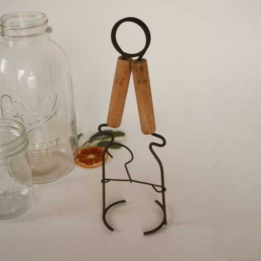 1940s Vintage Wire and Wooden Handle Canning Jar Lifter, Farmhouse Canning Decor, Vintage Canning Decor, Antique Canning Decor, Vintage Canning Jar HOlder, Primitive Canning Decor