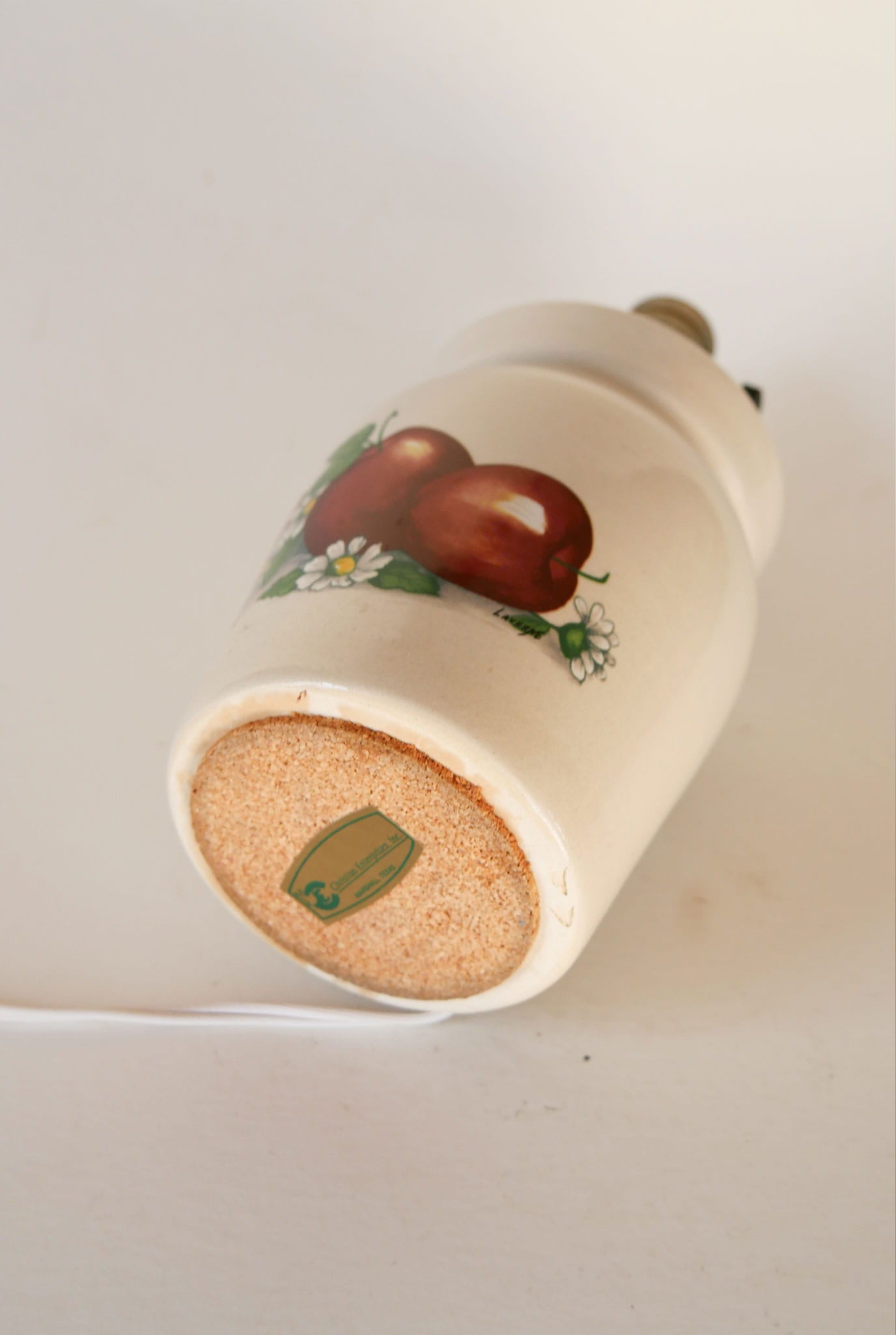 Vintage Apple Painted Table Lamp, Vintage Kitchen Lamp, Vintage Cottage Lighting, Vintage Cottage Kitchen Lamp, VIntage Apple Lamp, Vintage Apple Decor, Vintage APple Stoneware Lamp