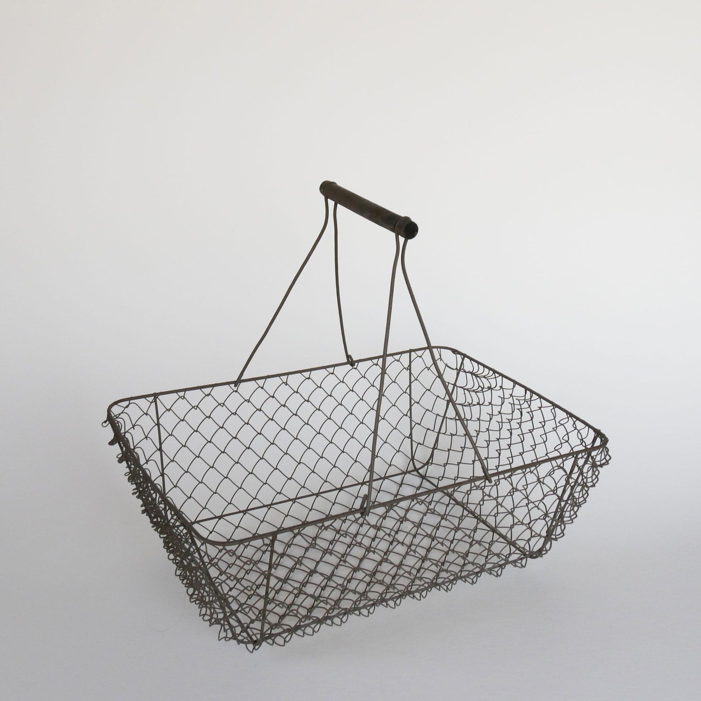 Vintage Chicken Wire Handle Gathering Basket, Vintage Wire Egg Basket, Vintage Wire Basket, Vintage Wire Gathering Basket, Vintage Egg Basket, Vintage Wire Egg Basket, Vintage Egg Basket