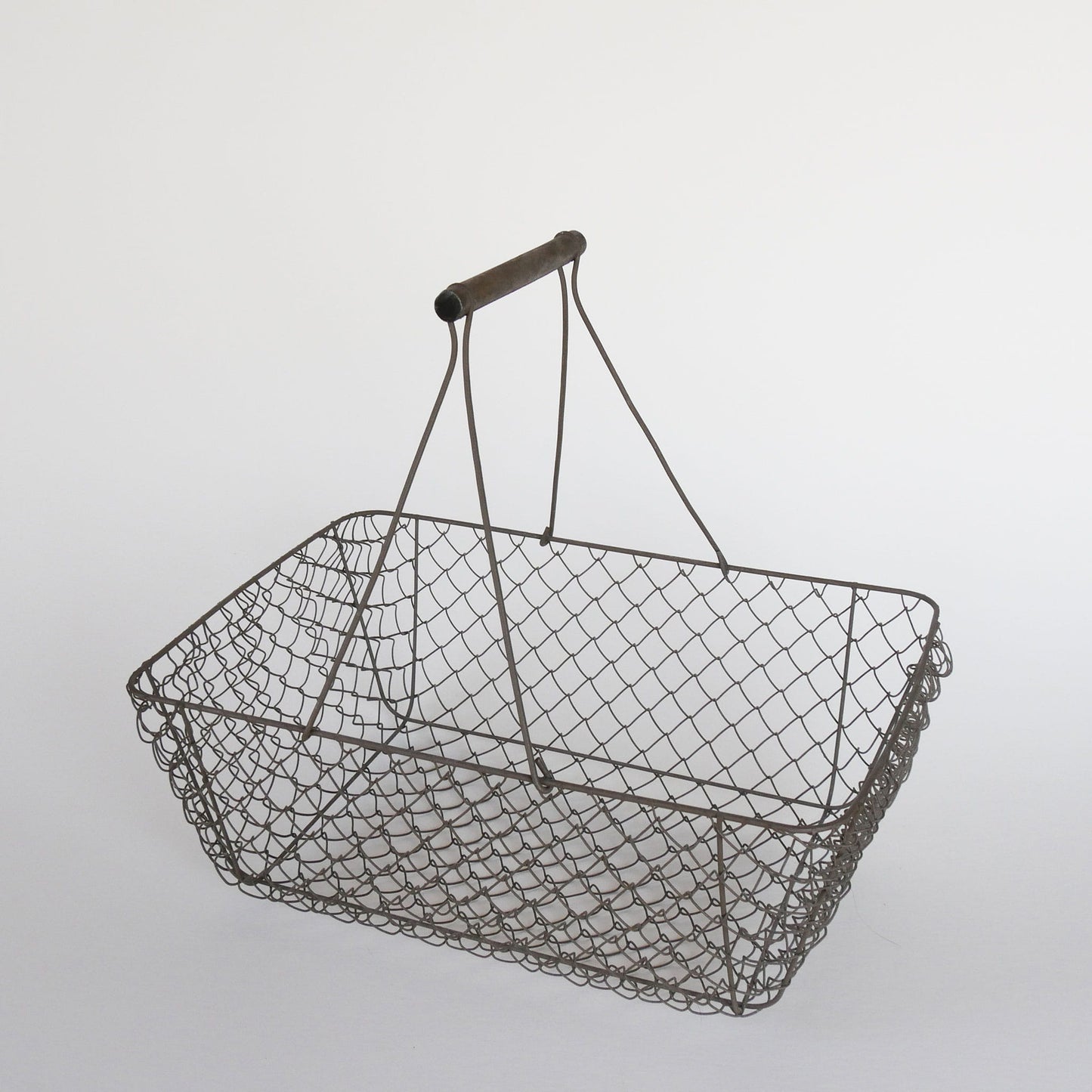 Vintage Chicken Wire Handle Gathering Basket, Vintage Wire Egg Basket, Vintage Wire Basket, Vintage Wire Gathering Basket, Vintage Egg Basket, Vintage Wire Egg Basket, Vintage Egg Basket