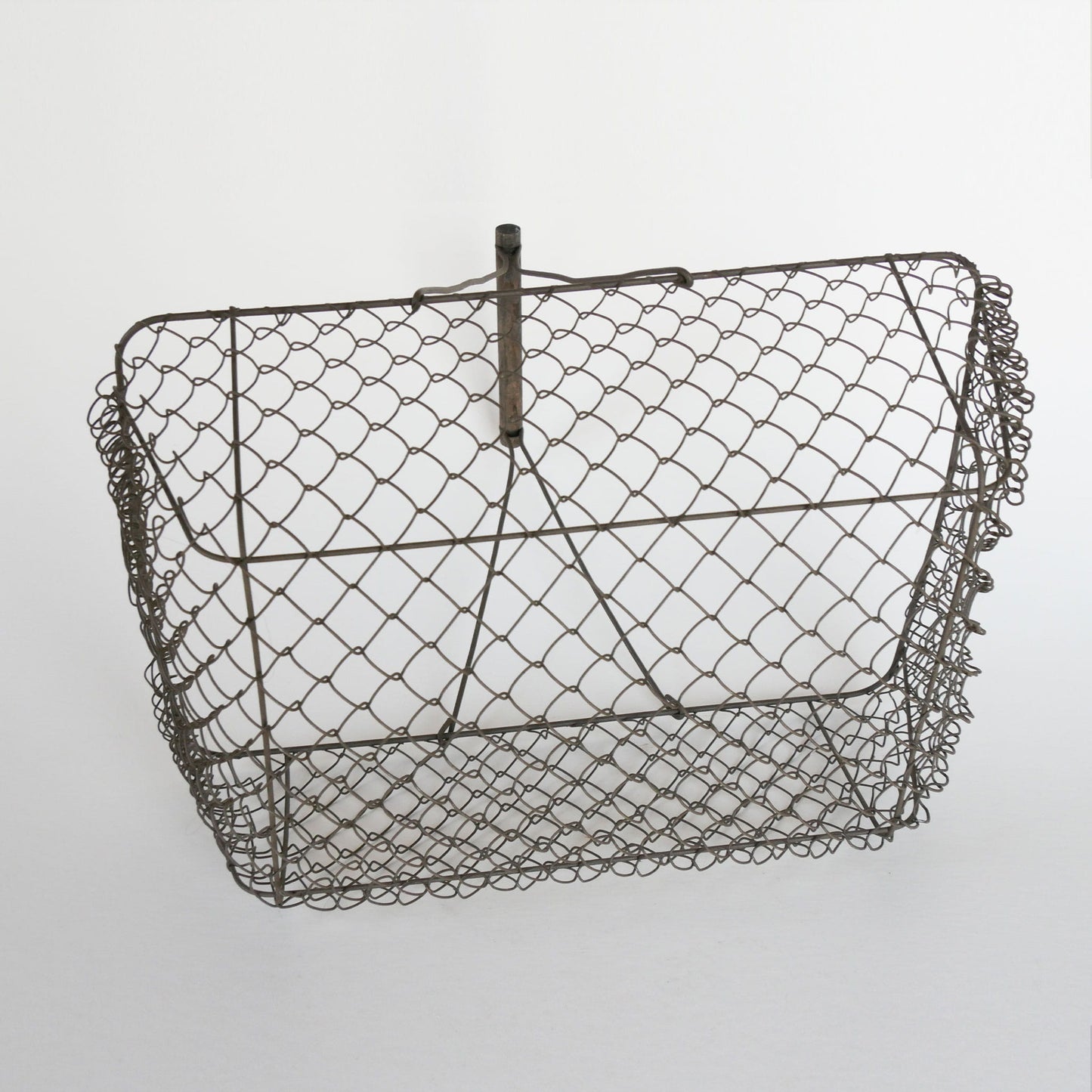 Vintage Chicken Wire Handle Gathering Basket, Vintage Wire Egg Basket, Vintage Wire Basket, Vintage Wire Gathering Basket, Vintage Egg Basket, Vintage Wire Egg Basket, Vintage Egg Basket