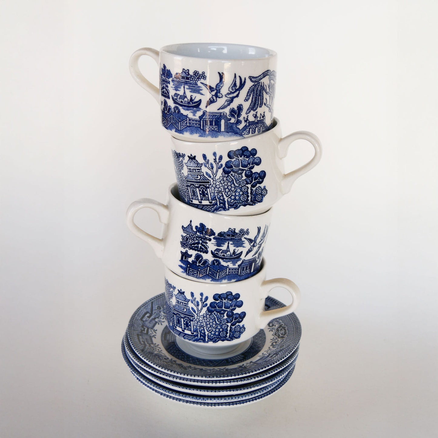 Vintage Churchill Blue Willow Teacups and Saucers, Set of 5, Blue and White Teacups and Sacuers, Vintage Blue and White Trasferware, Vintage Blue and White Teacup Set, Vintage Churchill Teacups, Vintage Teacups