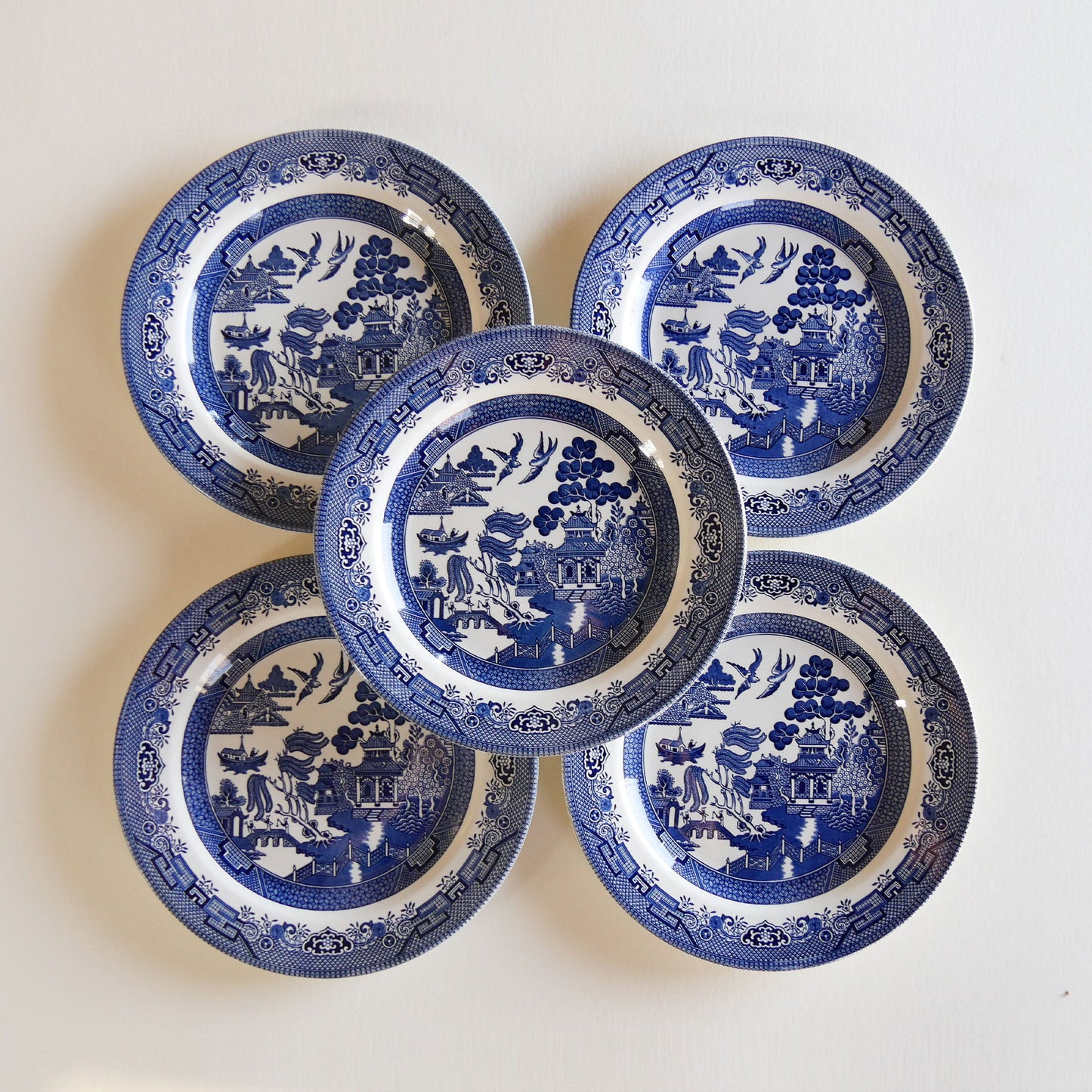 Vintage Churchill Blue Willow Dinner Plates, Set of 5, Vintage Blue and White Plate Set, Vintage Blue and White Collection, Decorative Blue and White Plates, Vintage Blue and White Plate Wall, Vintage Gallery Plate Wall, Vintage Wall Decor