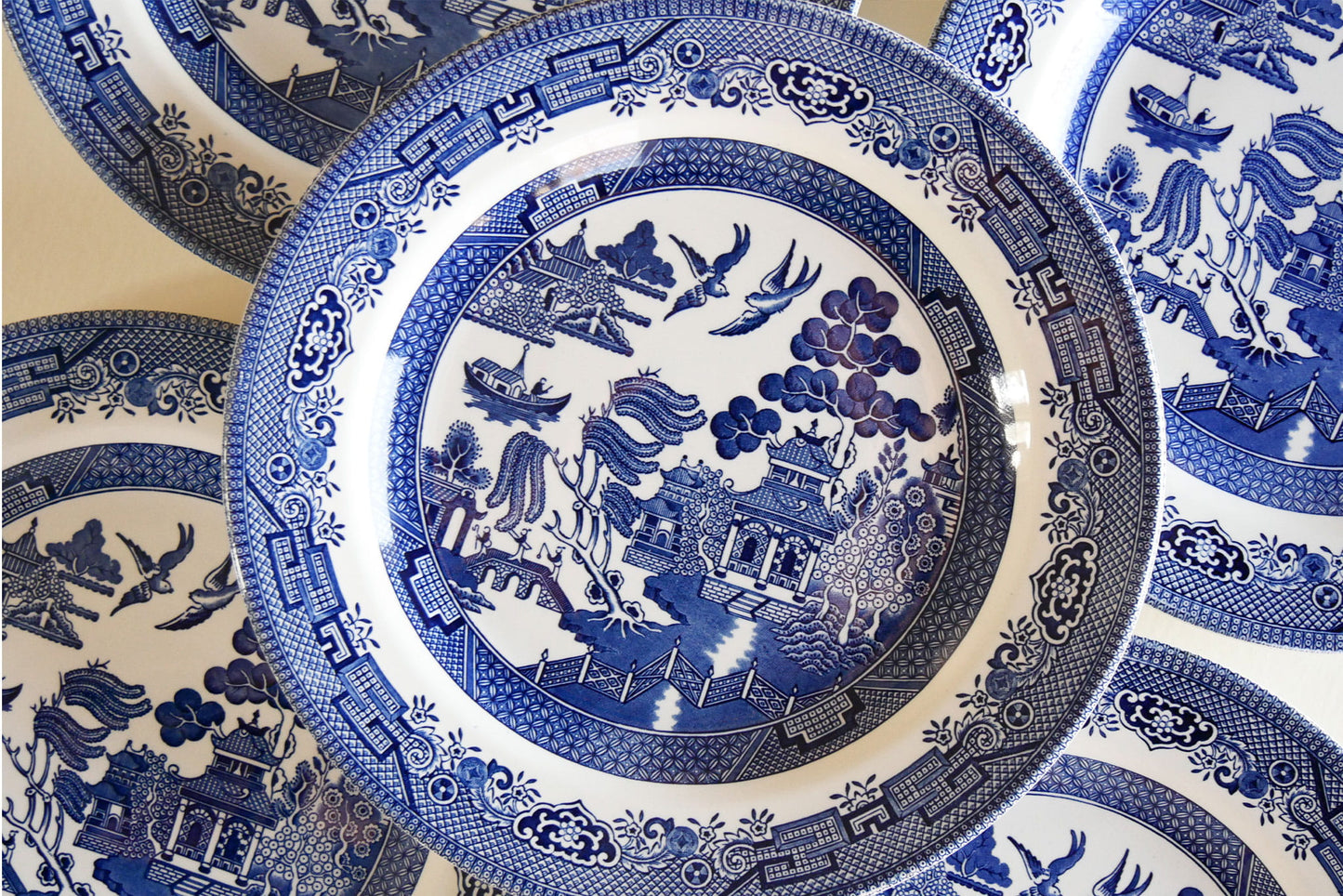 Vintage Churchill Blue Willow Dinner Plates, Set of 5, Vintage Blue and White Plate Set, Vintage Blue and White Collection, Decorative Blue and White Plates, Vintage Blue and White Plate Wall, Vintage Gallery Plate Wall, Vintage Wall Decor