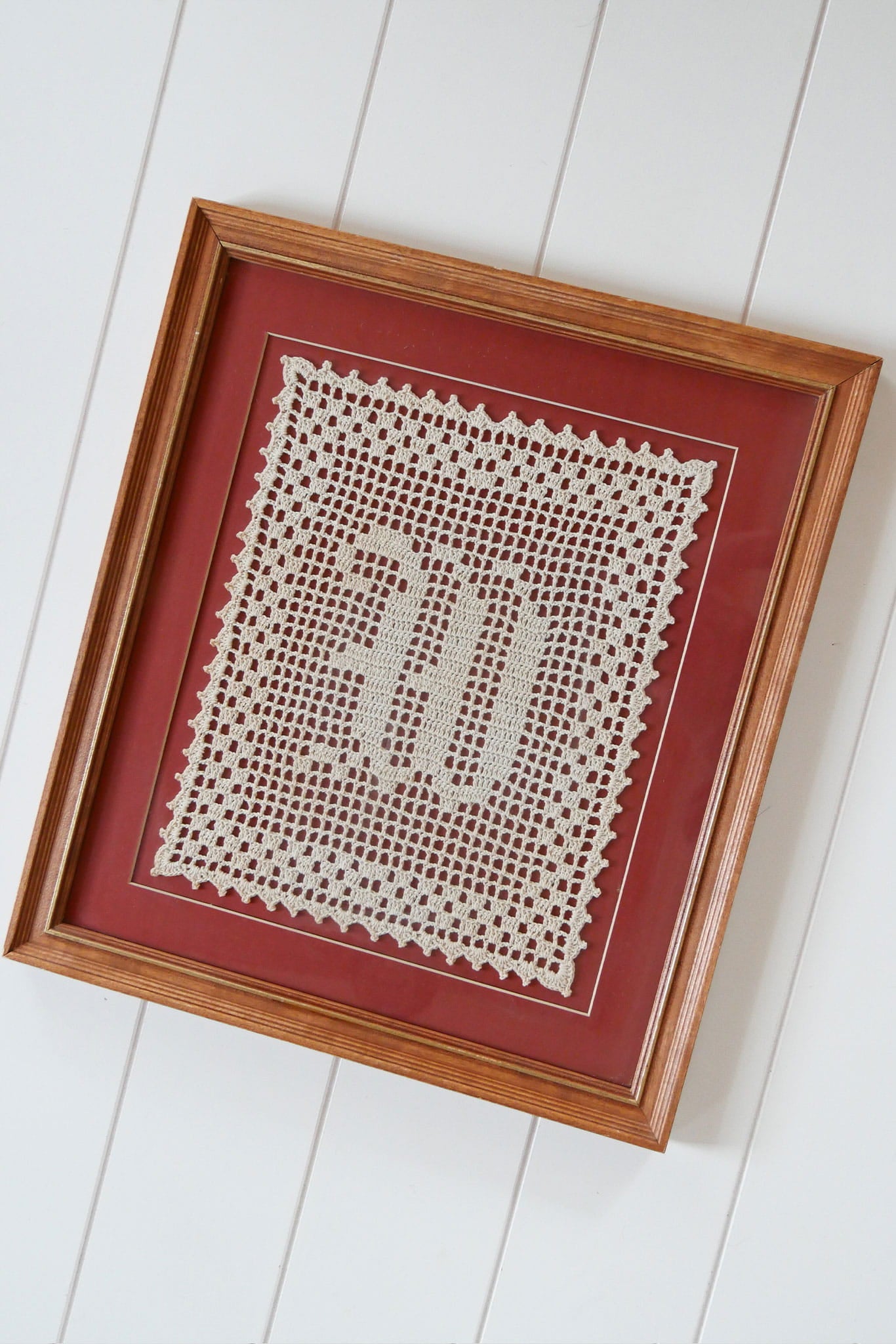 Vintage Framed 'W' Letter Doily, Cottagecore Wall Decor, Letter W Doily, Letter W Vintage Decor, Vintage Doily Decor, Vintage Wall DEcor, Vintage COttage Wall Decor