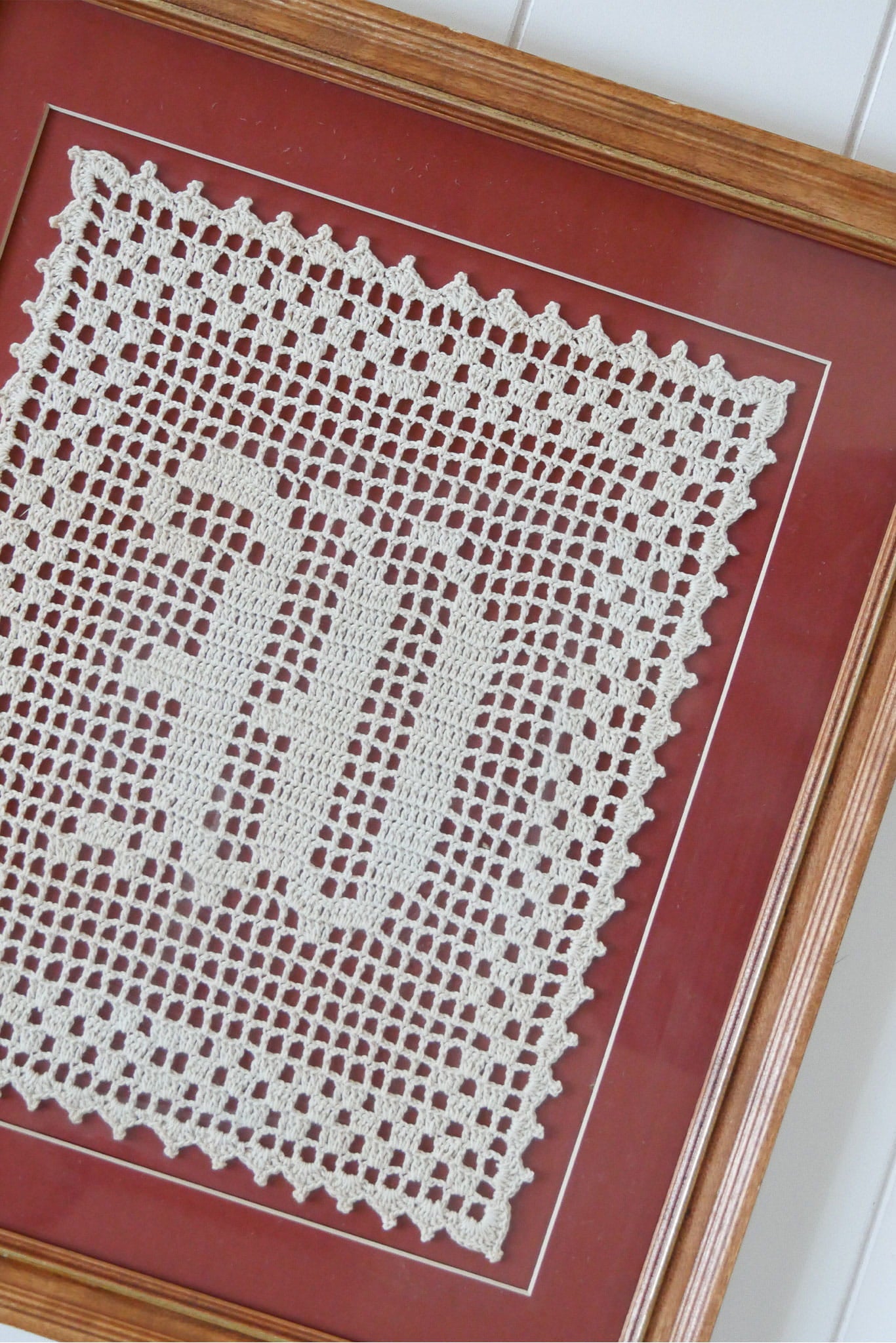 Vintage Framed 'W' Letter Doily, Cottagecore Wall Decor, Letter W Doily, Letter W Vintage Decor, Vintage Doily Decor, Vintage Wall DEcor, Vintage COttage Wall Decor