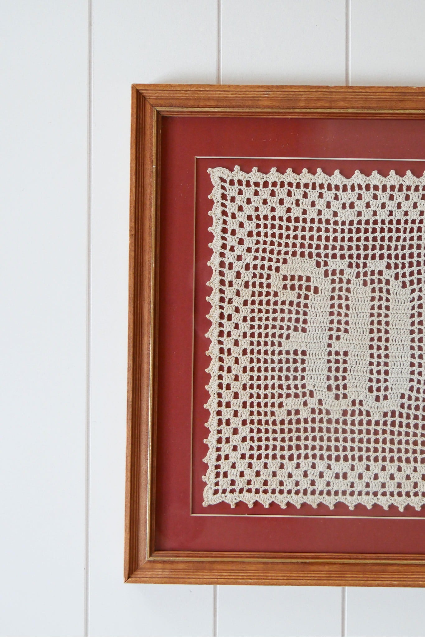 Vintage Framed 'W' Letter Doily, Cottagecore Wall Decor, Letter W Doily, Letter W Vintage Decor, Vintage Doily Decor, Vintage Wall DEcor, Vintage COttage Wall Decor