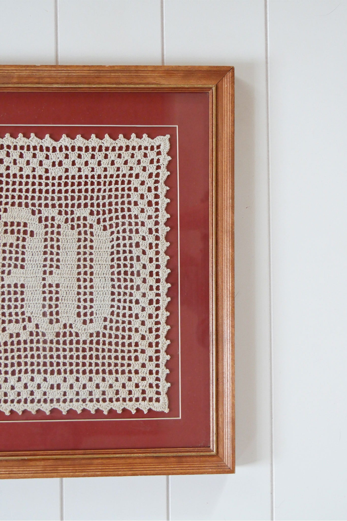Vintage Framed 'W' Letter Doily, Cottagecore Wall Decor, Letter W Doily, Letter W Vintage Decor, Vintage Doily Decor, Vintage Wall DEcor, Vintage COttage Wall Decor