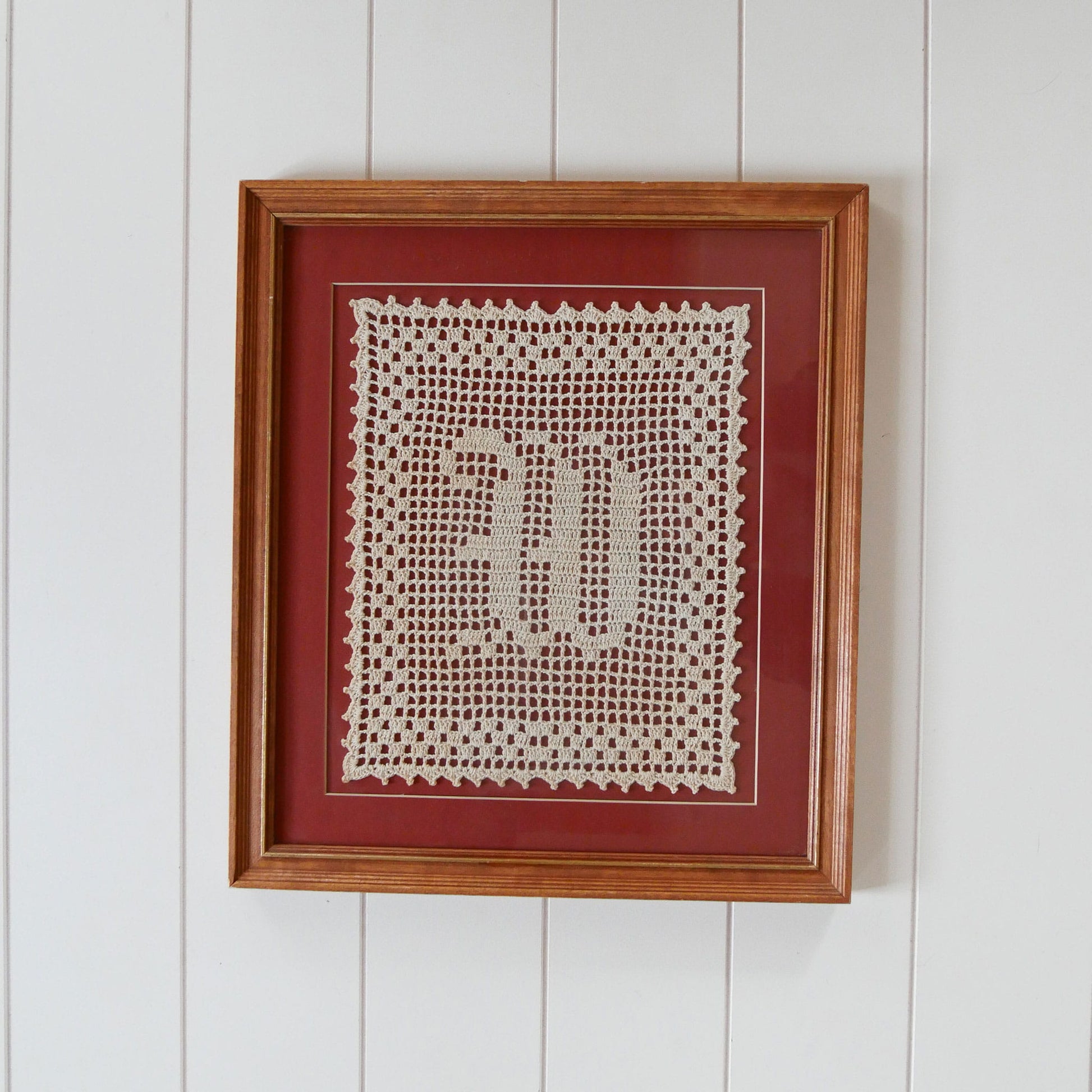Vintage Framed 'W' Letter Doily, Cottagecore Wall Decor, Letter W Doily, Letter W Vintage Decor, Vintage Doily Decor, Vintage Wall DEcor, Vintage COttage Wall Decor