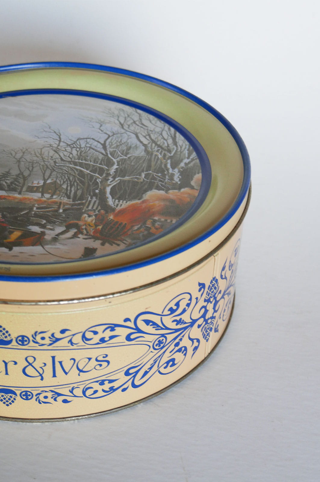 Vintage Currier & Ives Round Tin, Winter Evening Scene, Currier and Ives Winter Evening Scene, Vintage Currier and Ives, Currier and Ives Winter DEcor, Vintage Currier and Ives Holiday DEcor