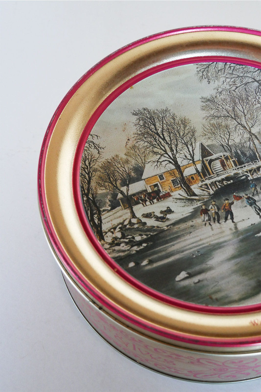 Vintage Currier & Ives Round Tin, Winter Pastime Scene, Currier and Ives Winter Pastime Scene, Vintage Currier and Ives, Currier and Ives Winter DEcor, Vintage Currier and Ives Holiday DEcor