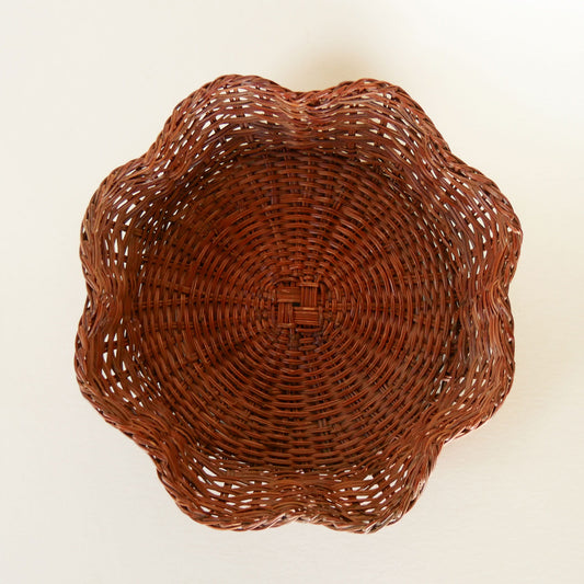 Vintage Wicker Basket with Scallop Edge, Vintage Flower Basket, Vintage Rattan Basket, VIntage Handled Basket, VIntage Boho Basket Wall, Vintage Wicker Pan Basket, VIntage Boho Basket Wall, Vintage Basket Gallery Wall, Vintage Farmhouse Basket