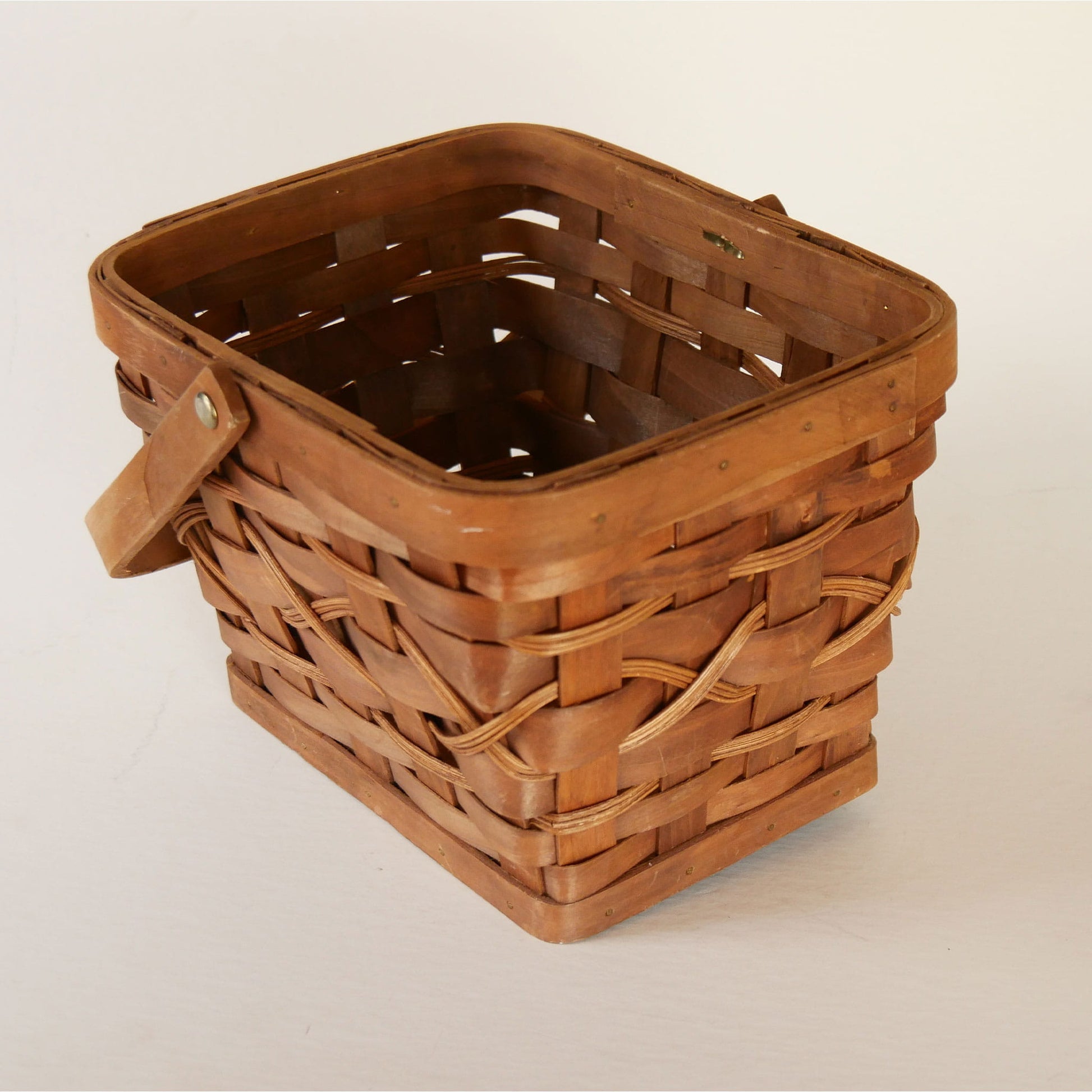 Vintage Woven Gathering Basket with Swing Handle, Vitnage Wood Basket with Swing Handle, Vintage Wood Basket, Vintage Dark Brown Wicker Basket with Handle