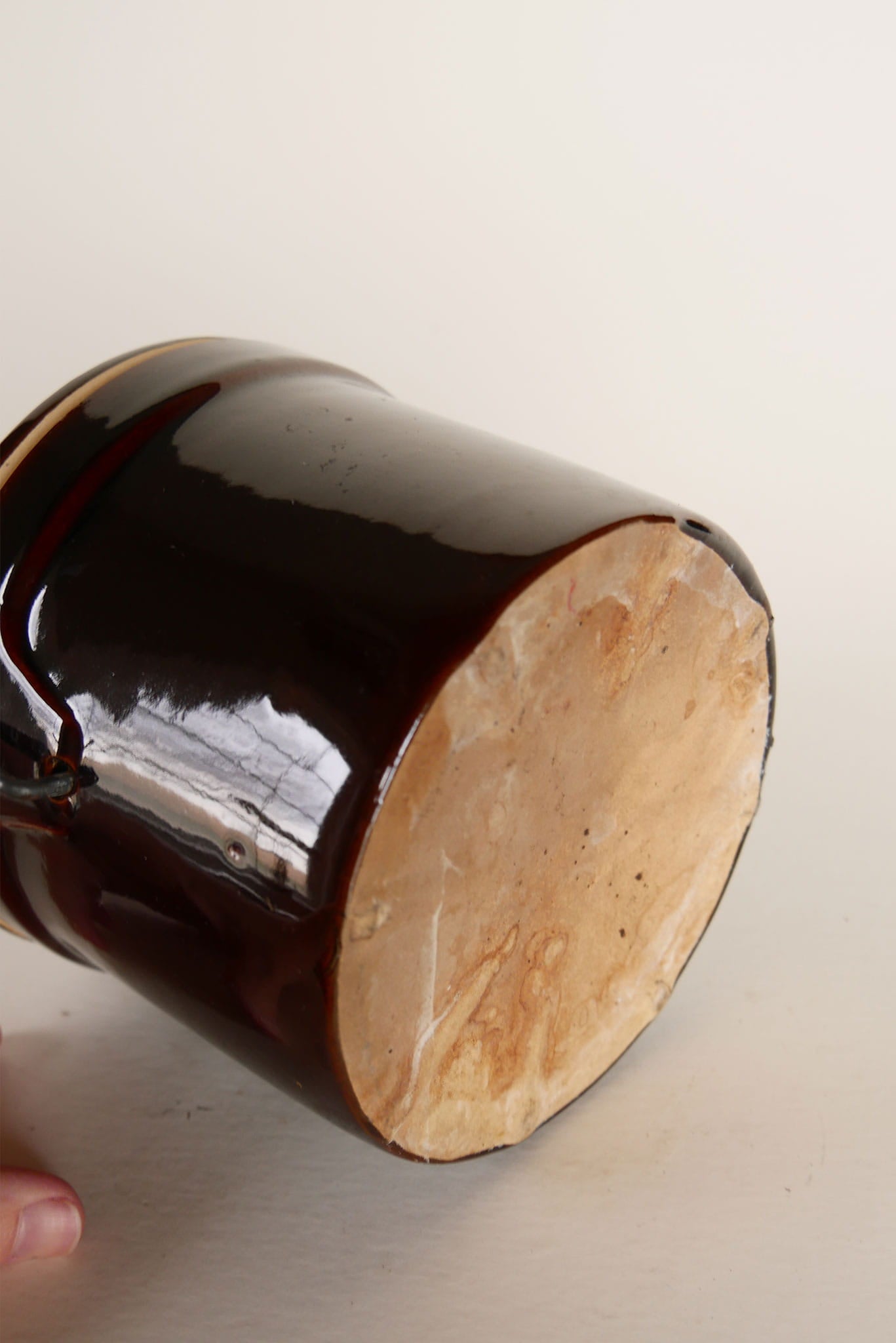 Large Vintage Dark Brown Glazed Butter Crock with Metal Fastener, Vintage Farmhouse Stoneware, Vintage Brown Salt Glaze Crock, Vintage Stoneware Crock, Primitive Brown Crock, Vintage Brown Stoneware Jar and Lid, Vintage Home Decor
