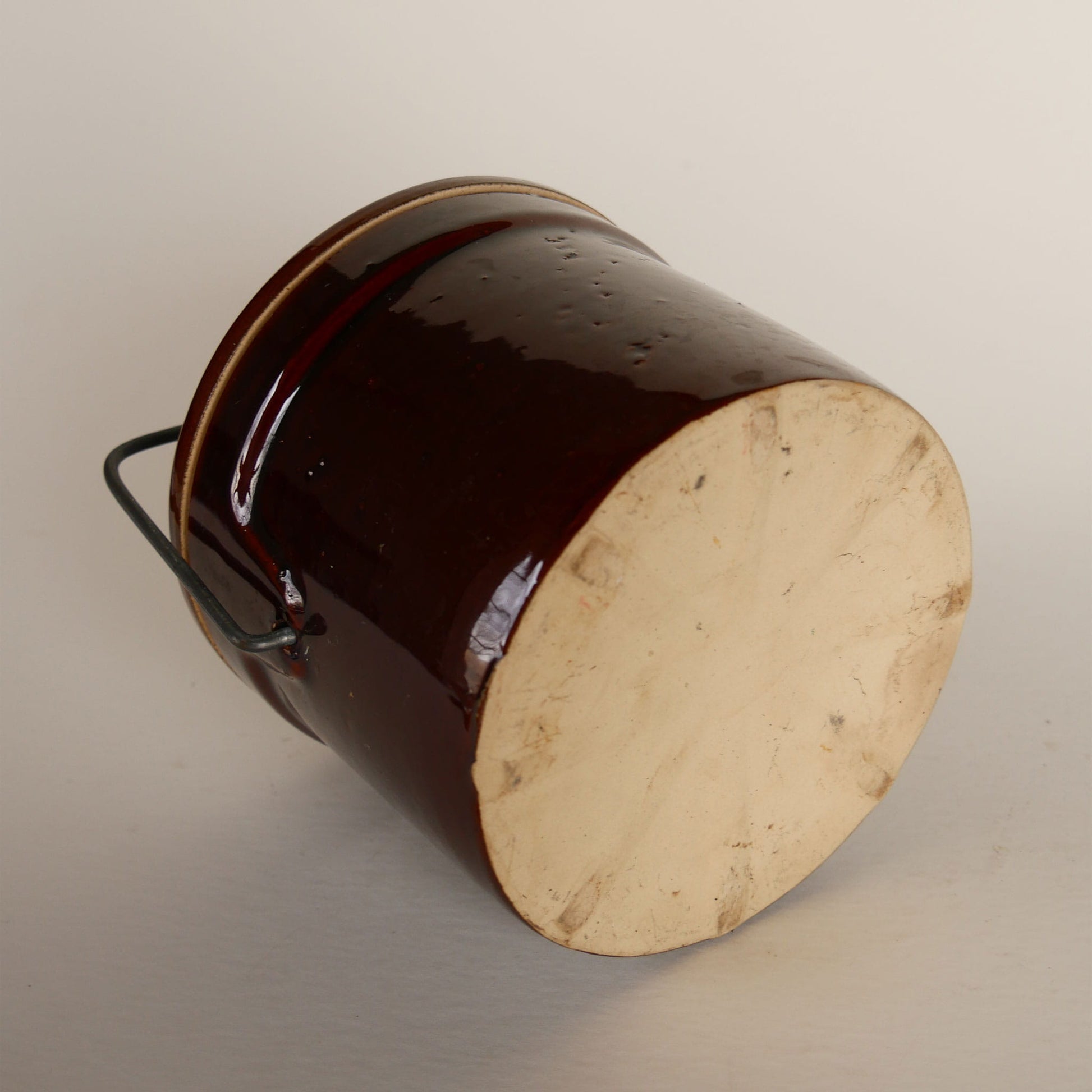 Large Vintage Light Brown Glazed Butter Crock with Metal Fastener, Vintage Farmhouse Stoneware, Vintage Brown Salt Glaze Crock, Vintage Stoneware Crock, Primitive Brown Crock, Vintage Brown Stoneware Jar and Lid, Vintage Home Decor