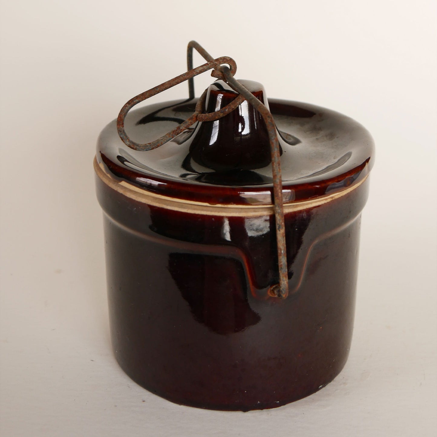 Large Vintage Dark Brown Glazed Butter Crock with Metal Fastener, Vintage Farmhouse Stoneware, Vintage Brown Salt Glaze Crock, Vintage Stoneware Crock, Primitive Brown Crock, Vintage Brown Stoneware Jar and Lid, Vintage Home Decor