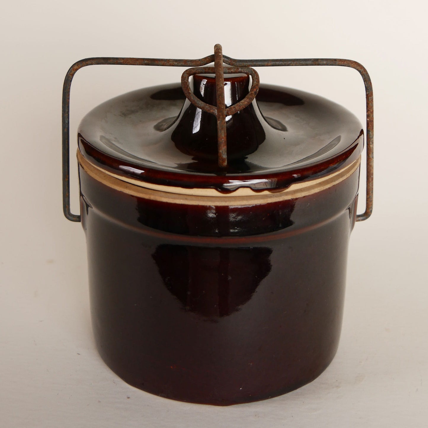 Large Vintage Dark Brown Glazed Butter Crock with Metal Fastener, Vintage Farmhouse Stoneware, Vintage Brown Salt Glaze Crock, Vintage Stoneware Crock, Primitive Brown Crock, Vintage Brown Stoneware Jar and Lid, Vintage Home Decor