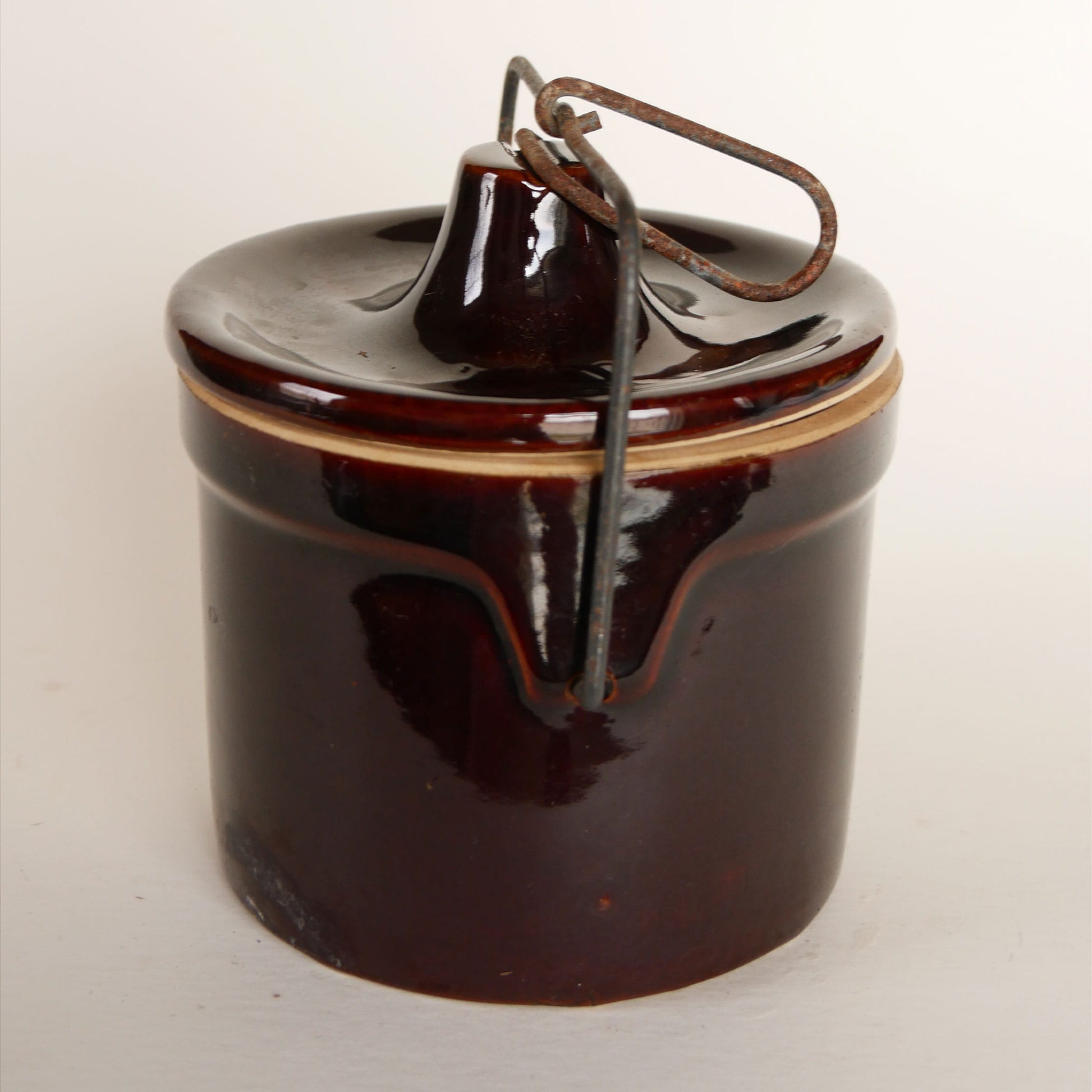Large Vintage Dark Brown Glazed Butter Crock with Metal Fastener, Vintage Farmhouse Stoneware, Vintage Brown Salt Glaze Crock, Vintage Stoneware Crock, Primitive Brown Crock, Vintage Brown Stoneware Jar and Lid, Vintage Home Decor