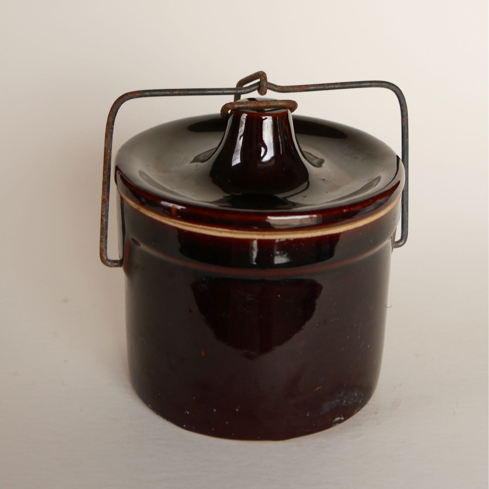 Large Vintage Dark Brown Glazed Butter Crock with Metal Fastener, Vintage Farmhouse Stoneware, Vintage Brown Salt Glaze Crock, Vintage Stoneware Crock, Primitive Brown Crock, Vintage Brown Stoneware Jar and Lid, Vintage Home Decor