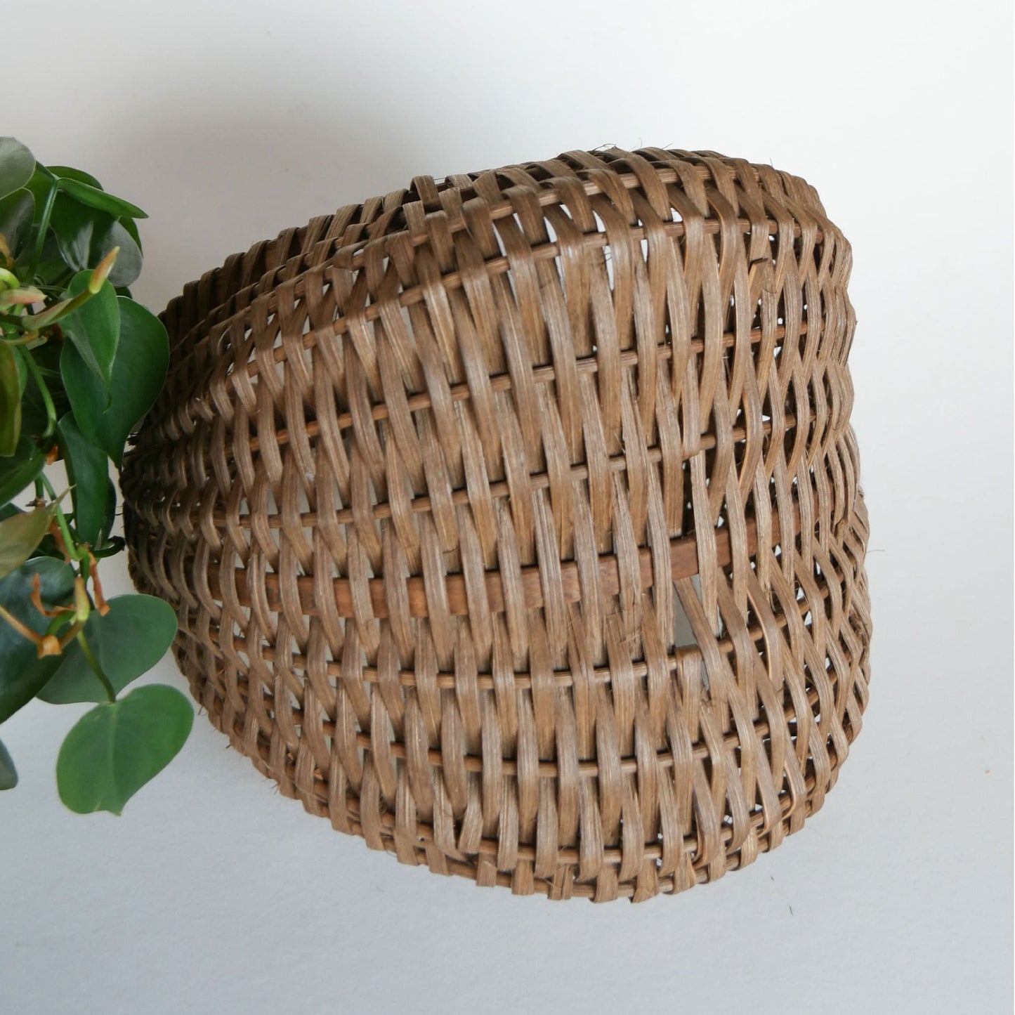 Vintage Dark Brown Buttocks Basket, Vintage Wicker Basket with Handle, Vintage Gathering Basket