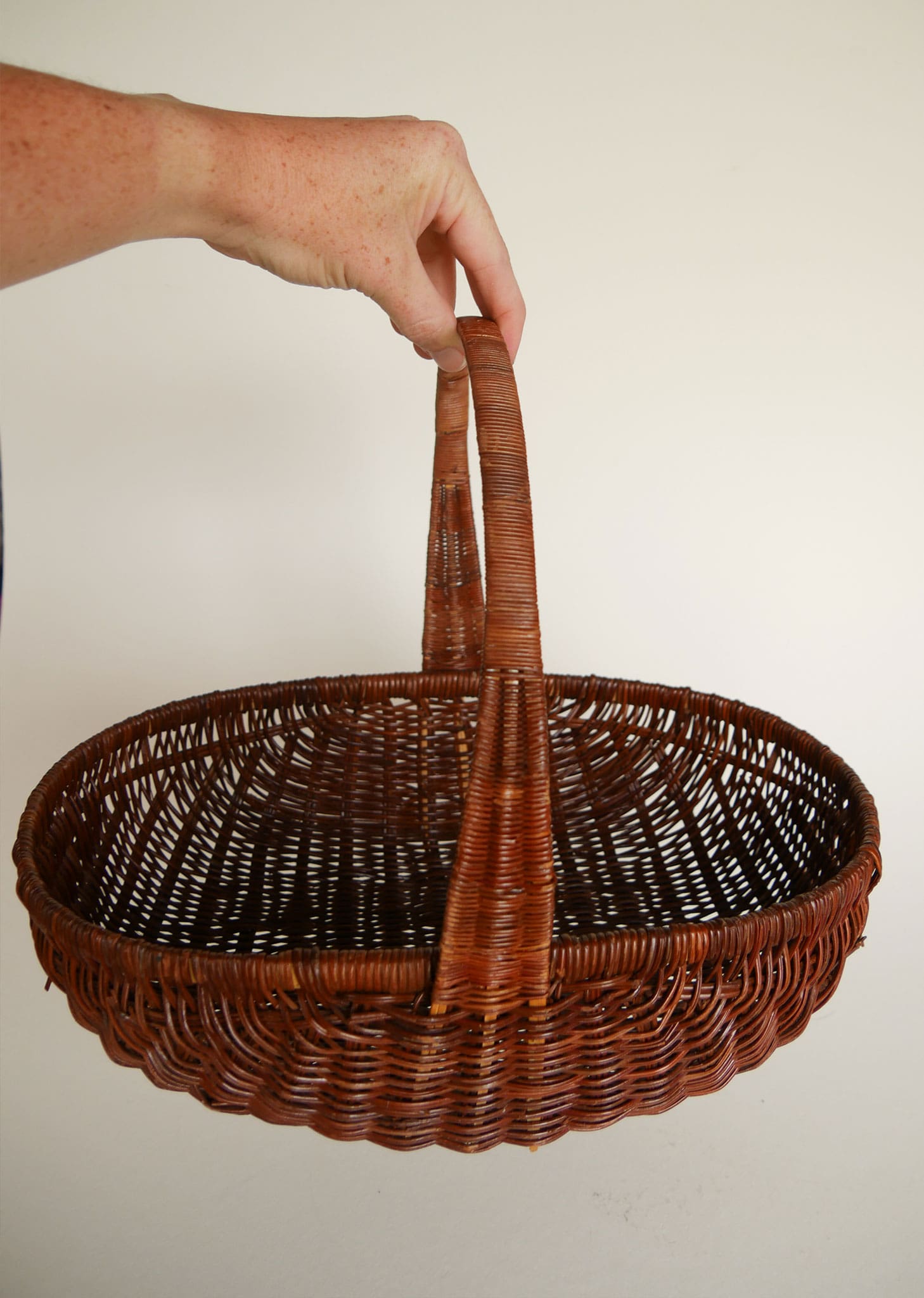 Vintage Brown Wicker Oval Basket with Handle, Vintage Wicker Flower Basket, Oval Wicker Handle Basket